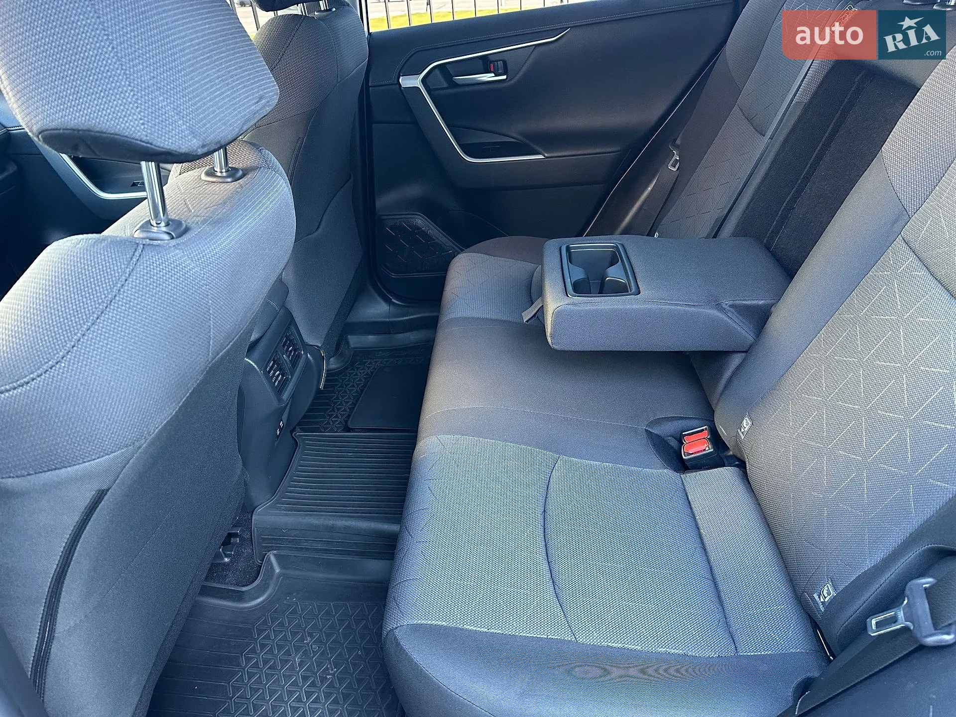 2019 Toyota RAV 4 - мініатюра 26