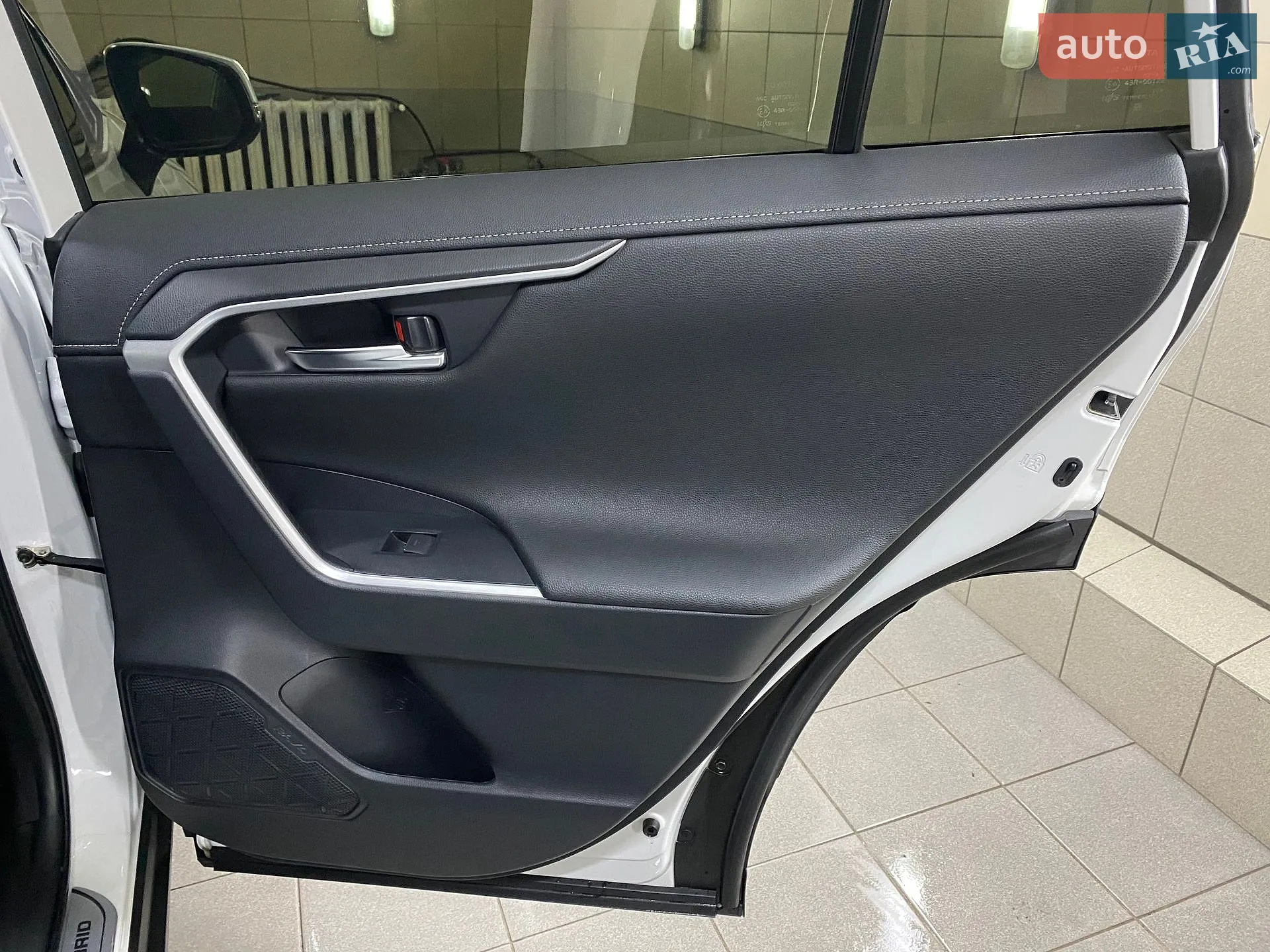 2023 Toyota RAV 4 - мініатюра 24