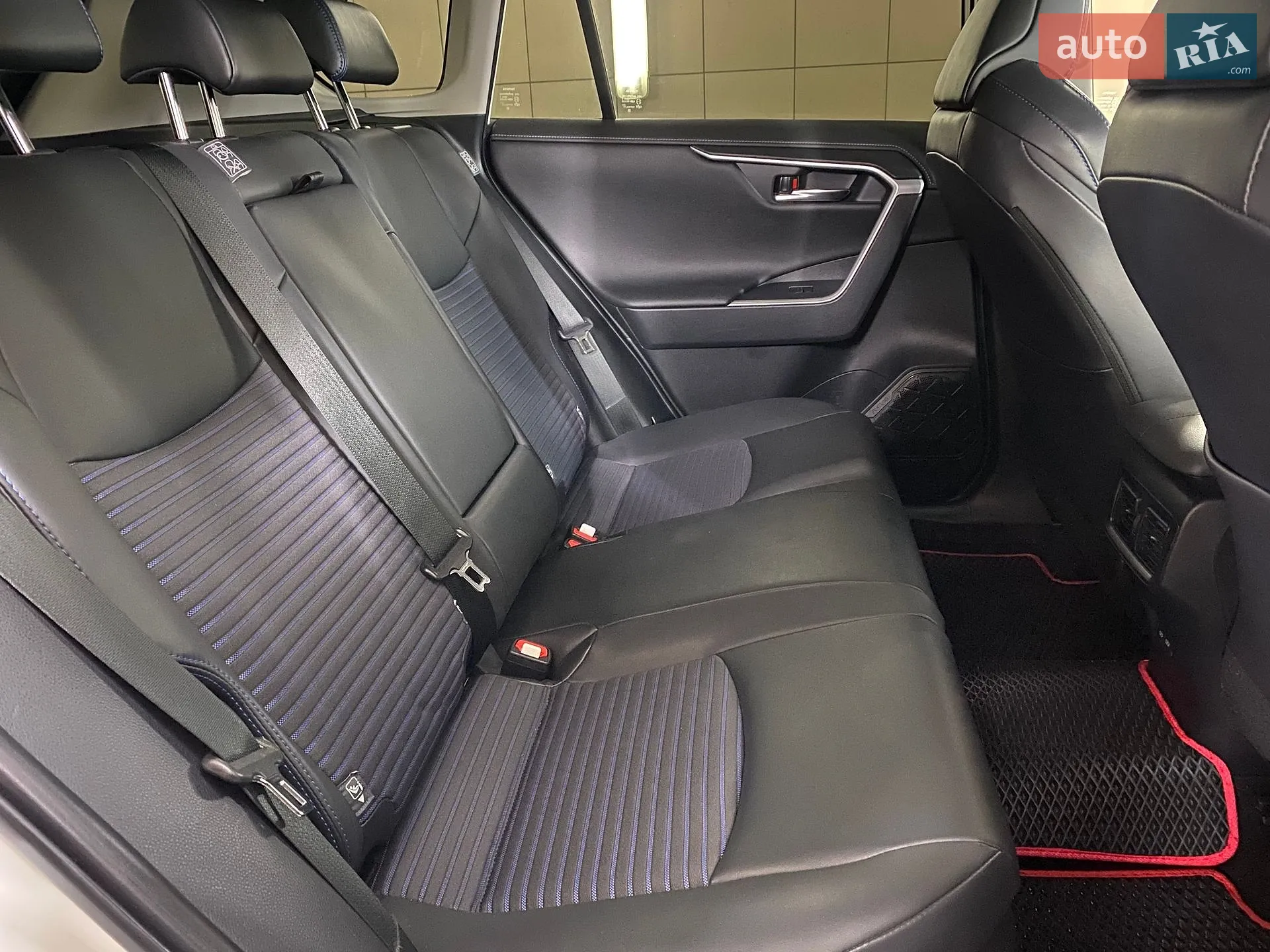 2023 Toyota RAV 4 - мініатюра 25