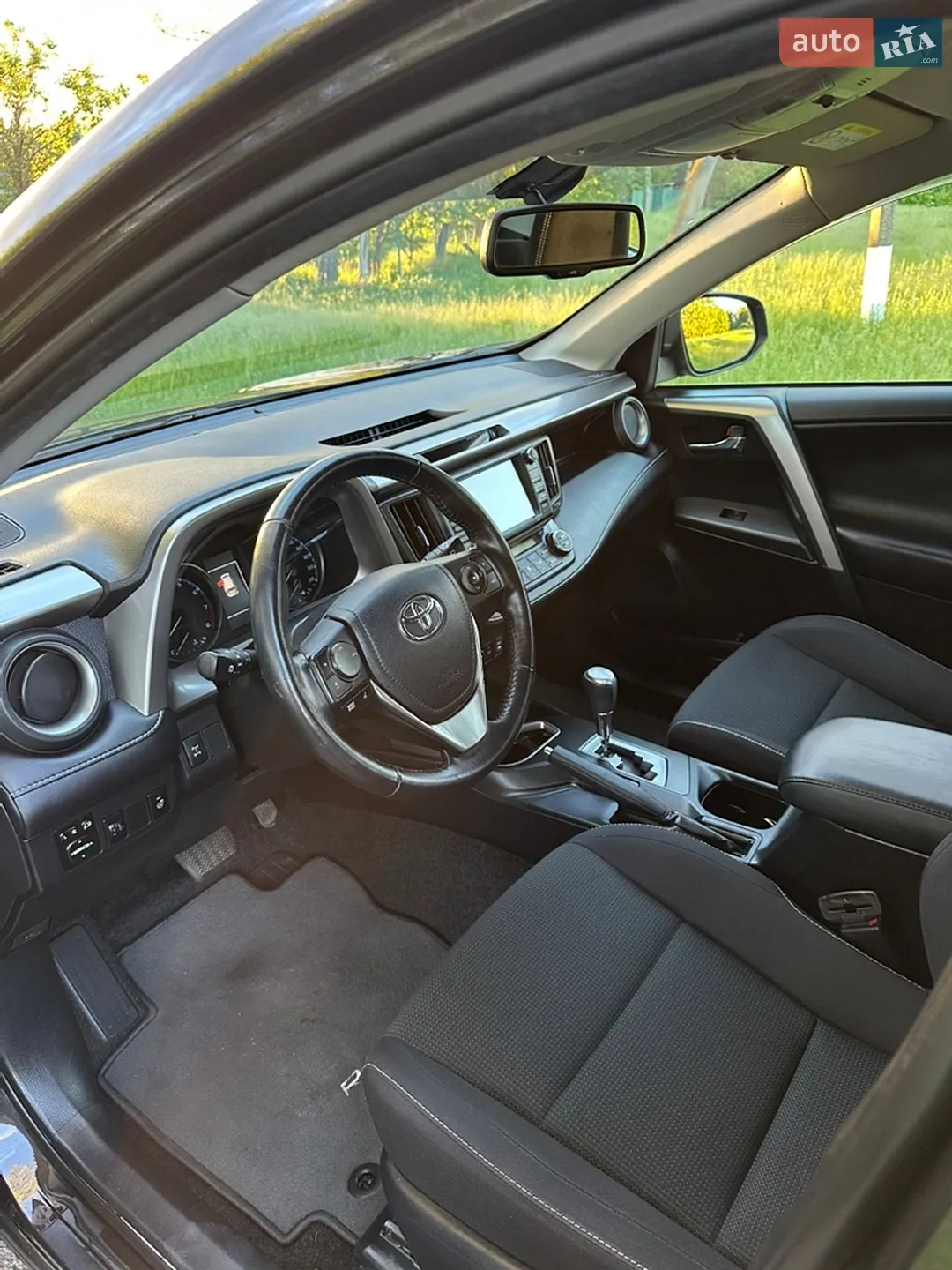2018 Toyota RAV 4 - мініатюра 10