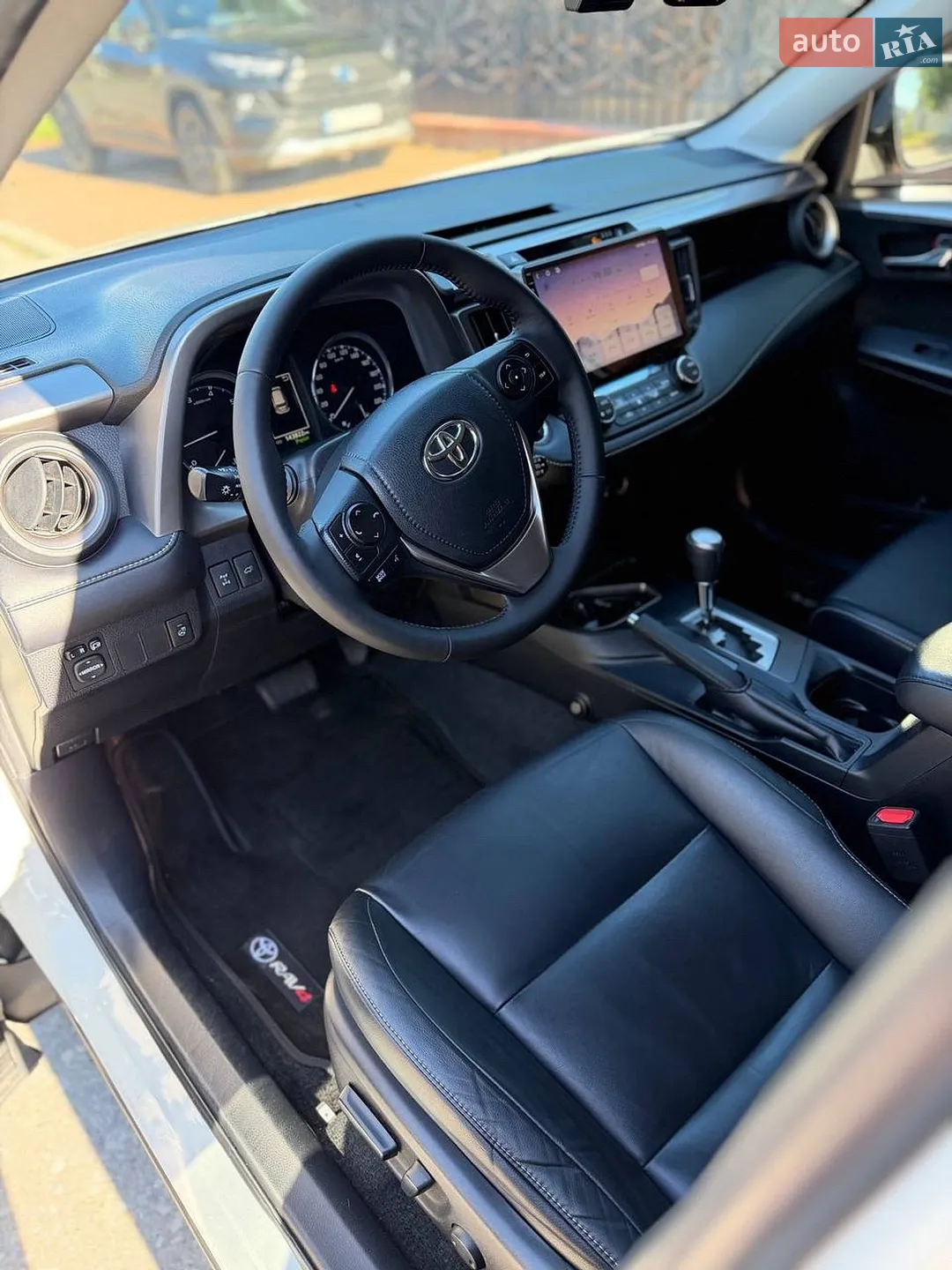 2016 Toyota RAV 4 - мініатюра 14