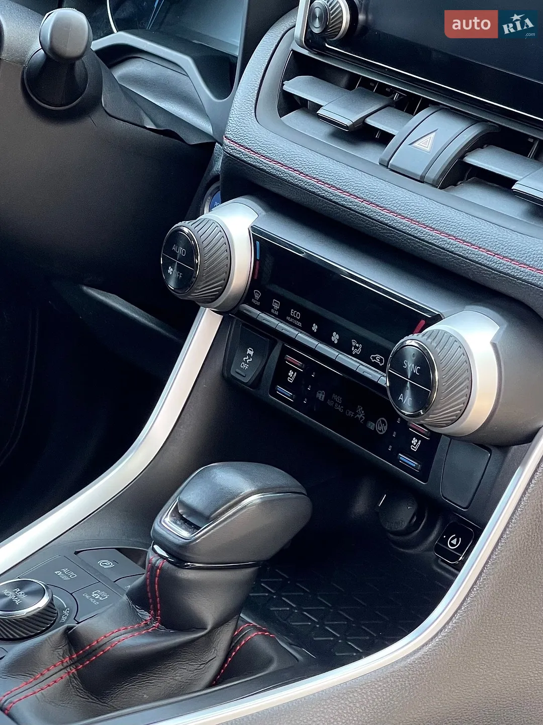 2022 Toyota RAV 4 - мініатюра 21