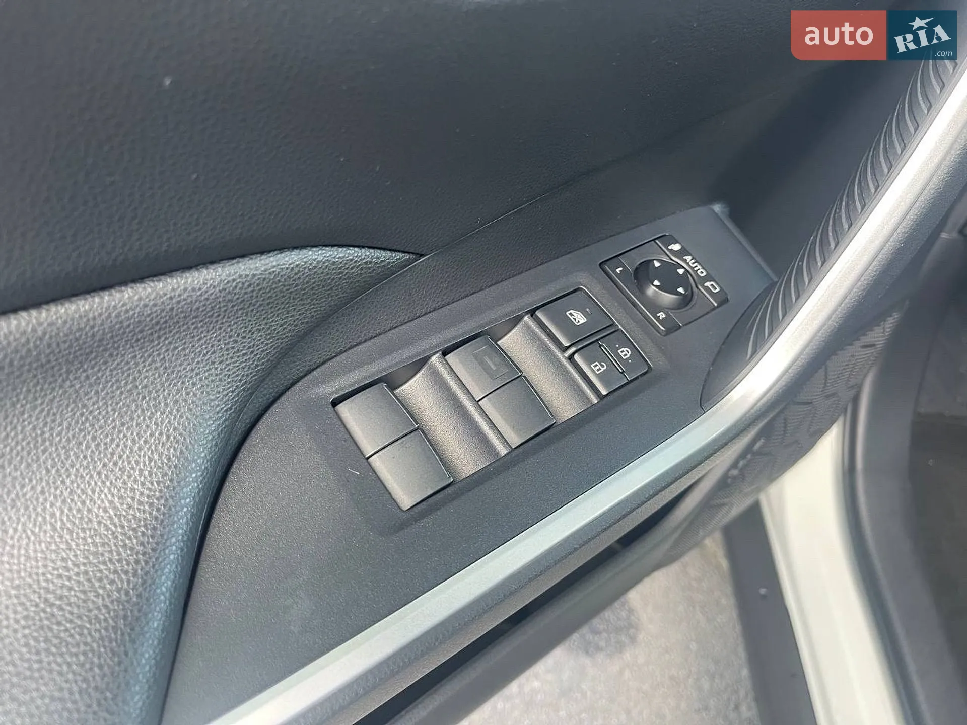 2021 Toyota RAV 4 - мініатюра 22