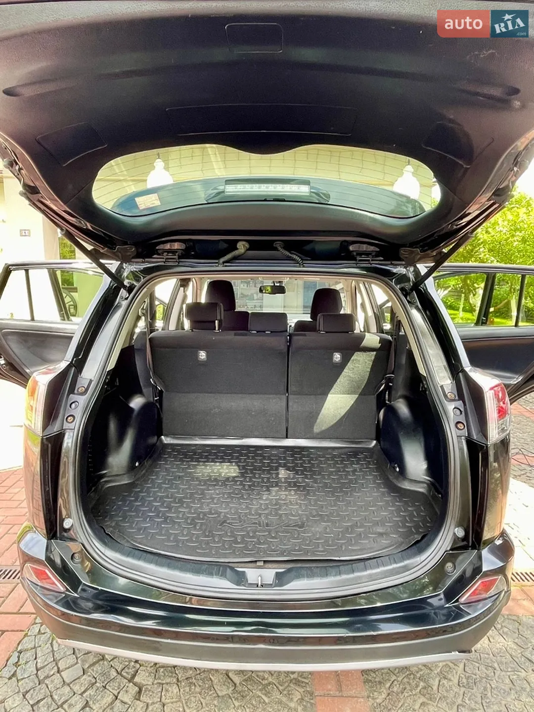 2017 Toyota RAV 4 - мініатюра 12