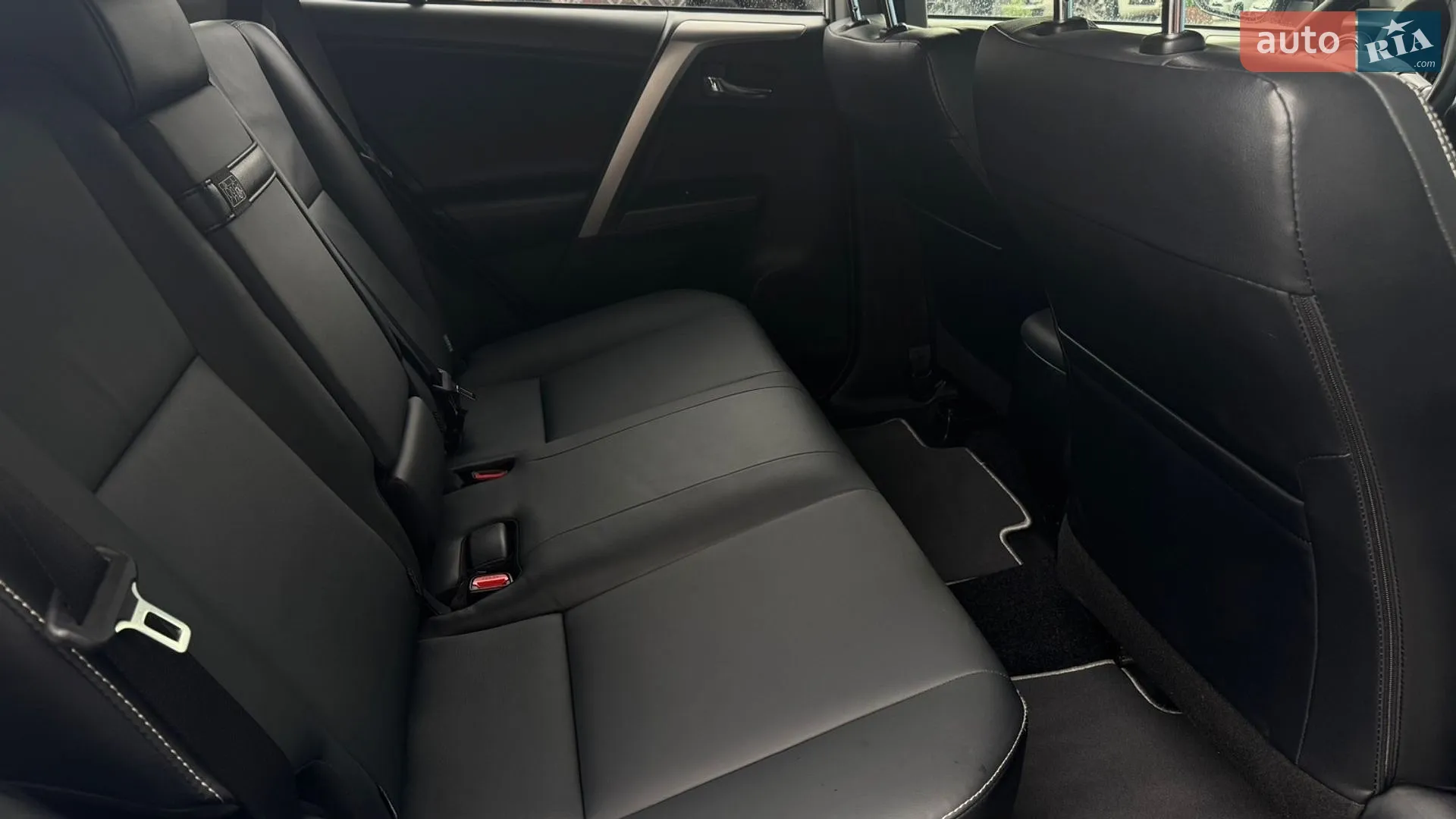 2018 Toyota RAV 4 - мініатюра 8