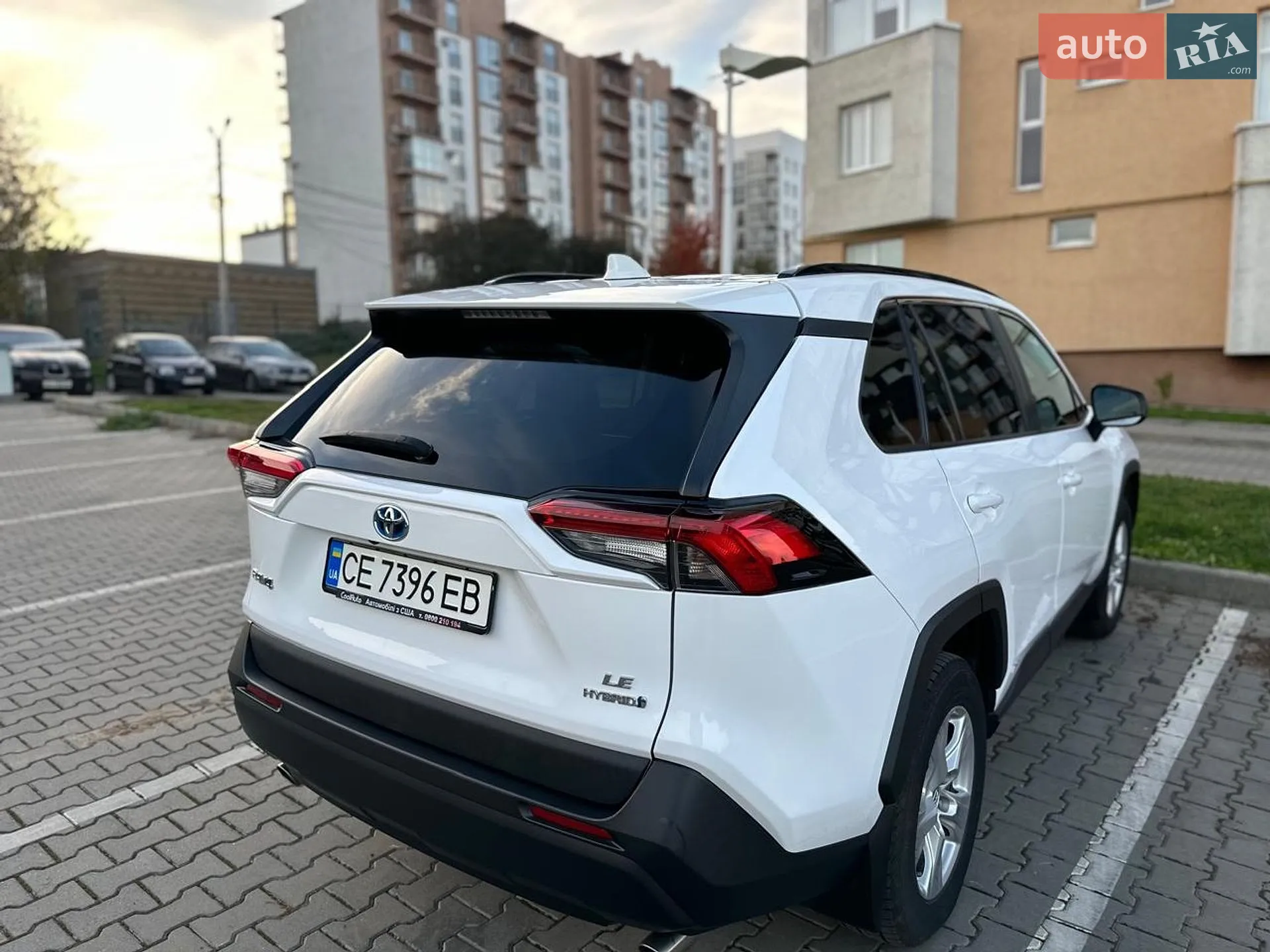 2019 Toyota RAV 4 - мініатюра 11