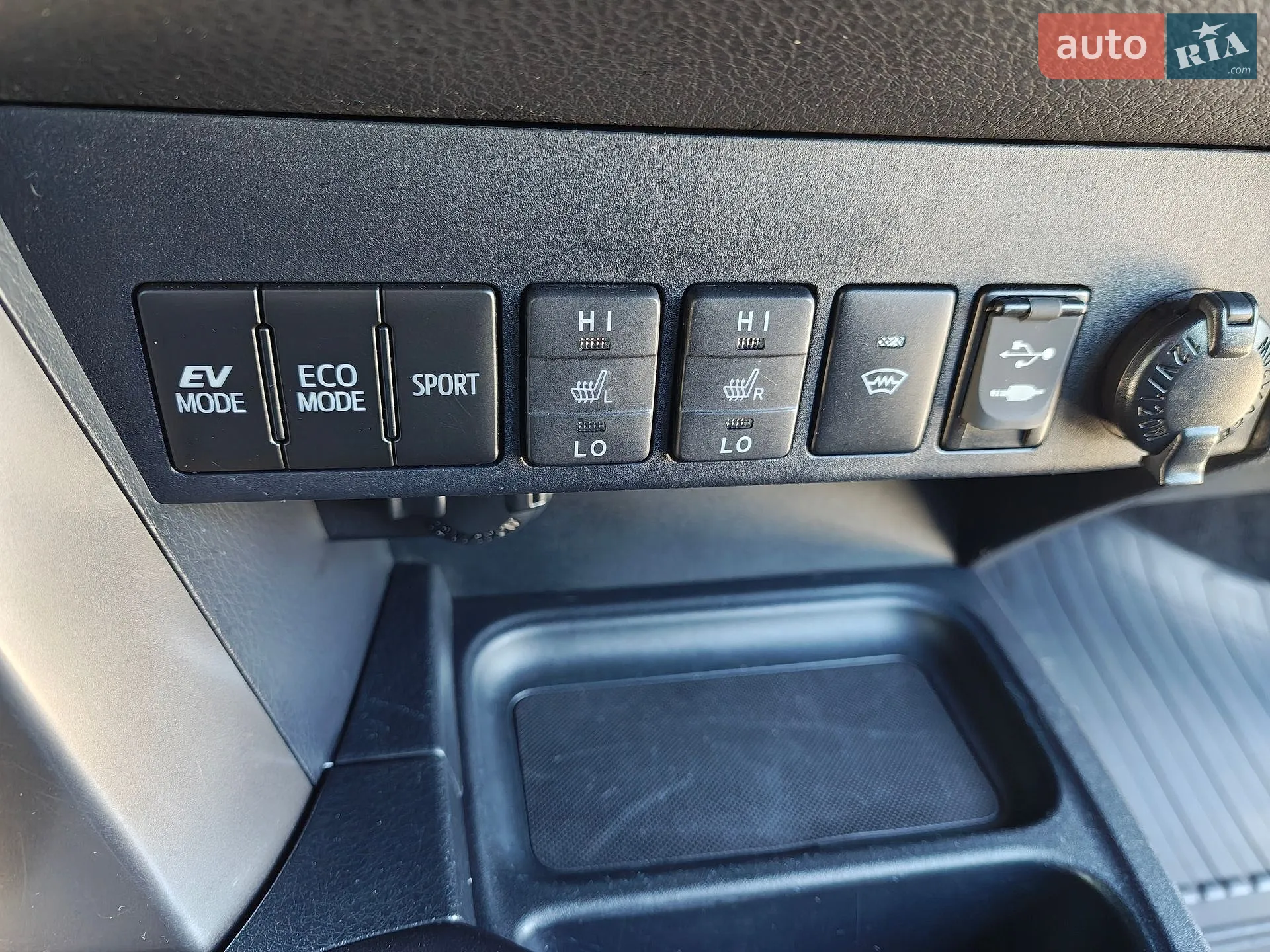 2016 Toyota RAV 4 - мініатюра 9