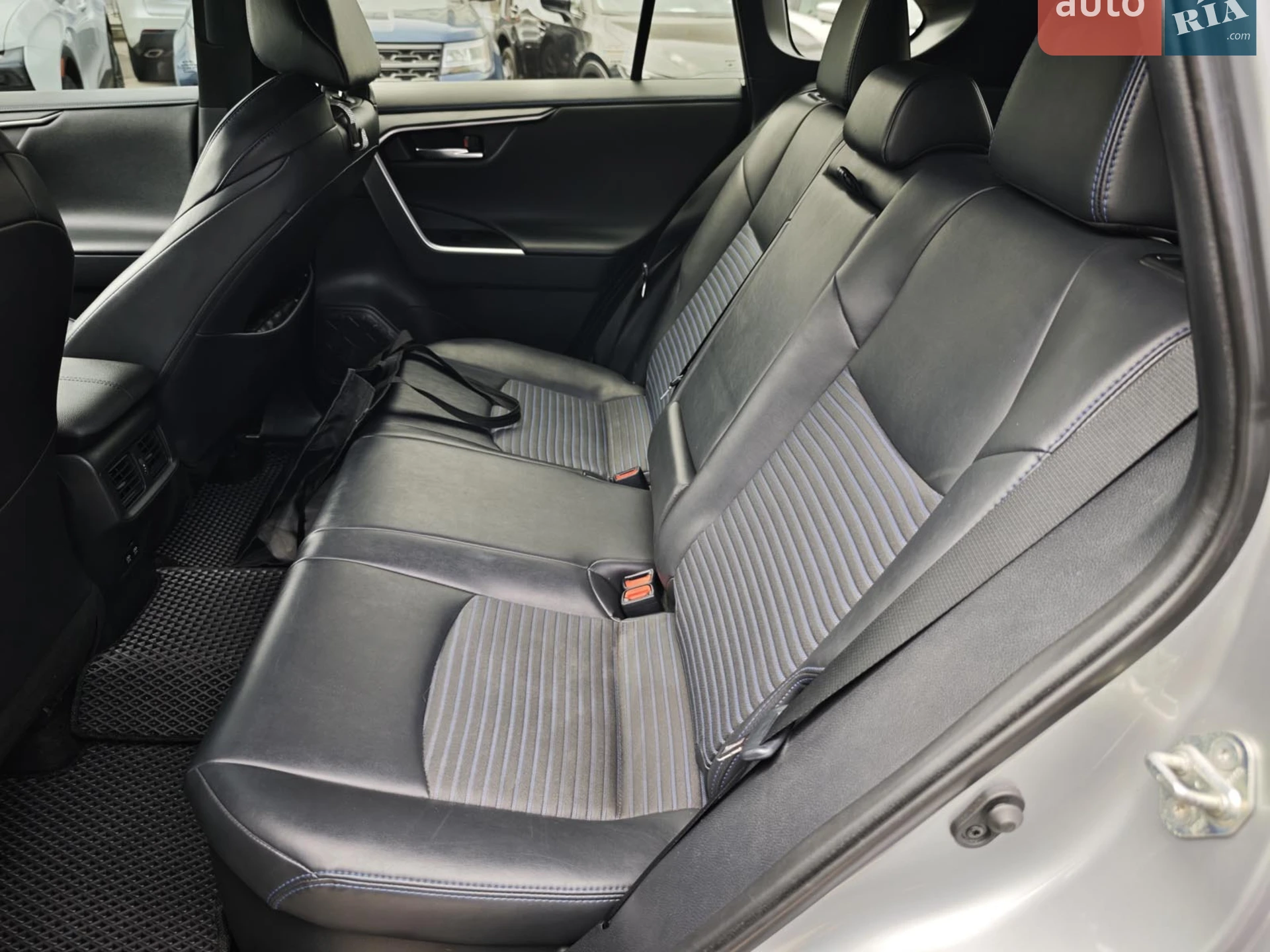 2019 Toyota RAV 4 - мініатюра 16