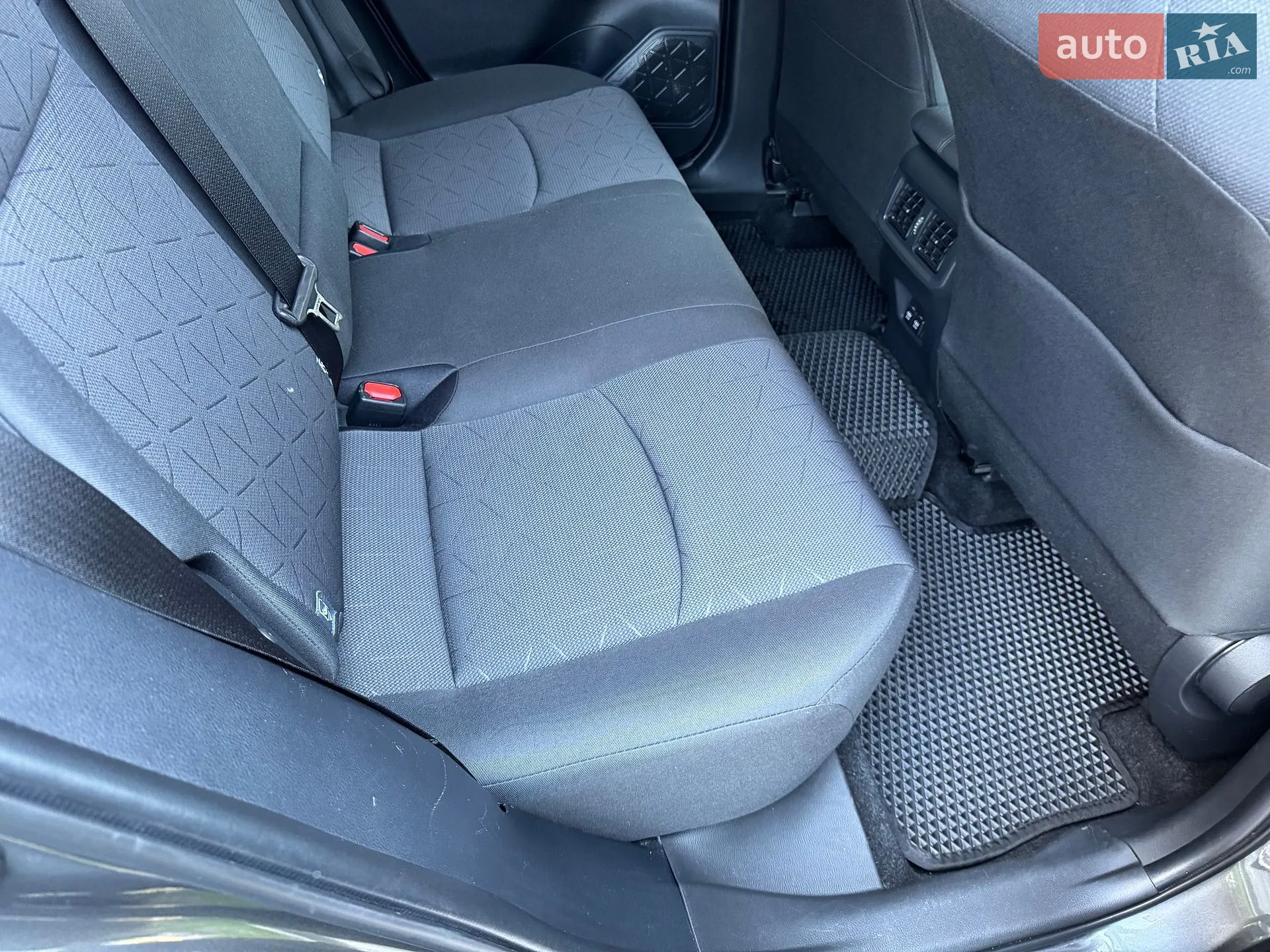 2019 Toyota RAV 4 - мініатюра 17