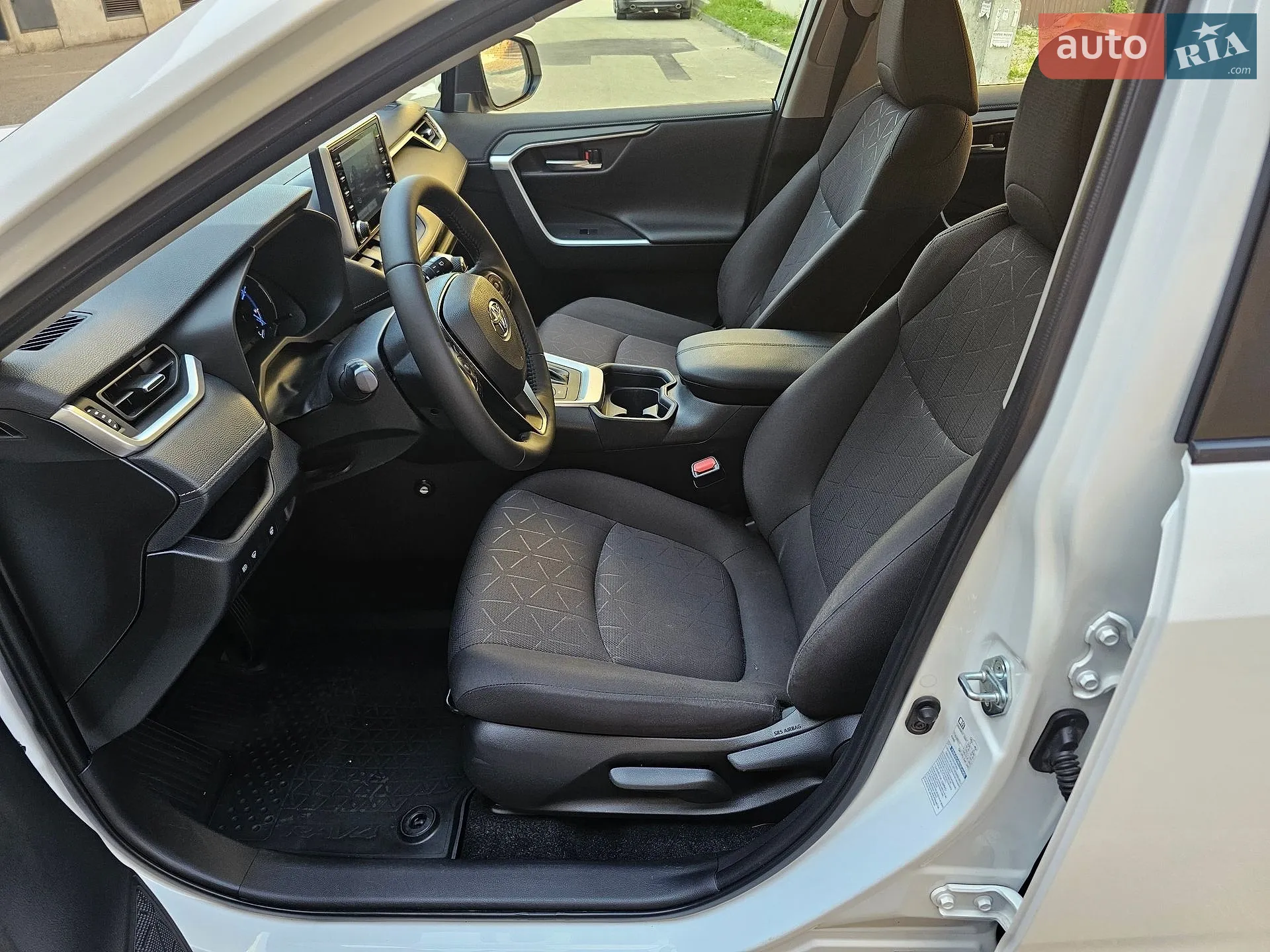 2021 Toyota RAV 4 - мініатюра 17