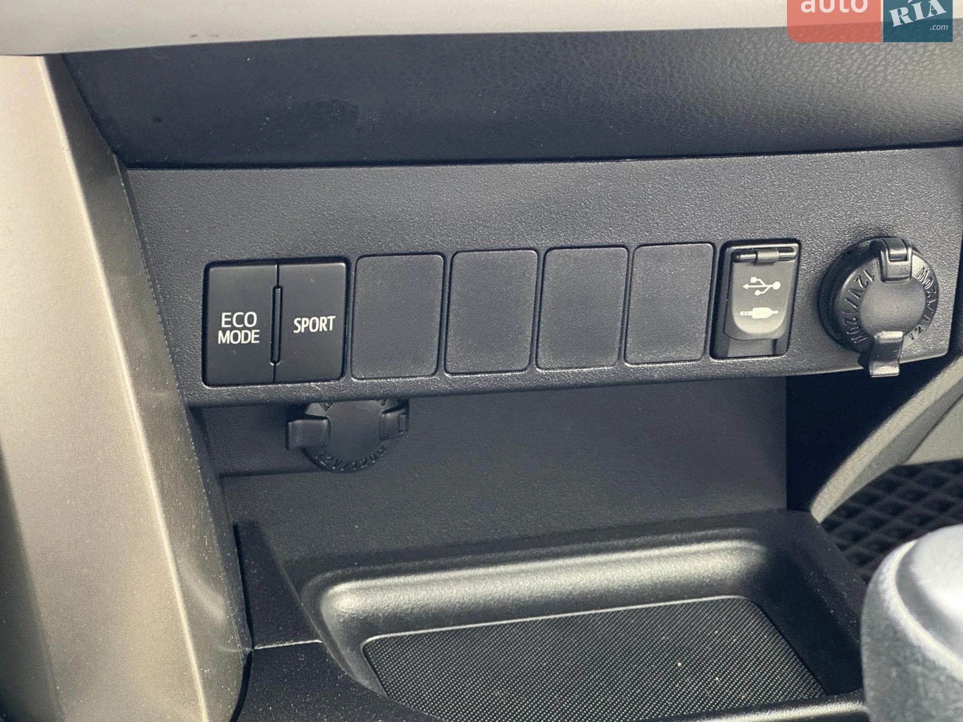 2015 Toyota RAV 4 - мініатюра 29