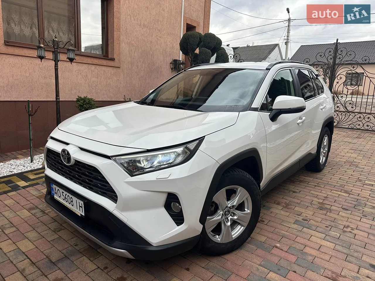2020 Toyota RAV 4 - мініатюра 23