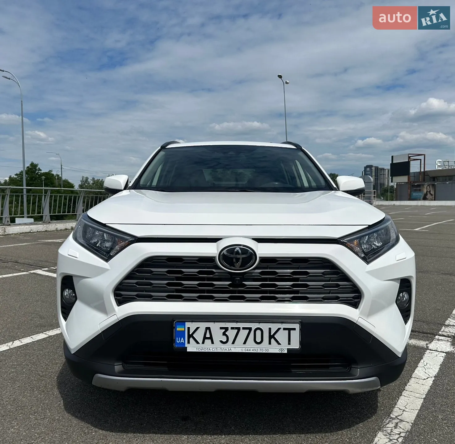 2020 Toyota RAV 4 - фото 1