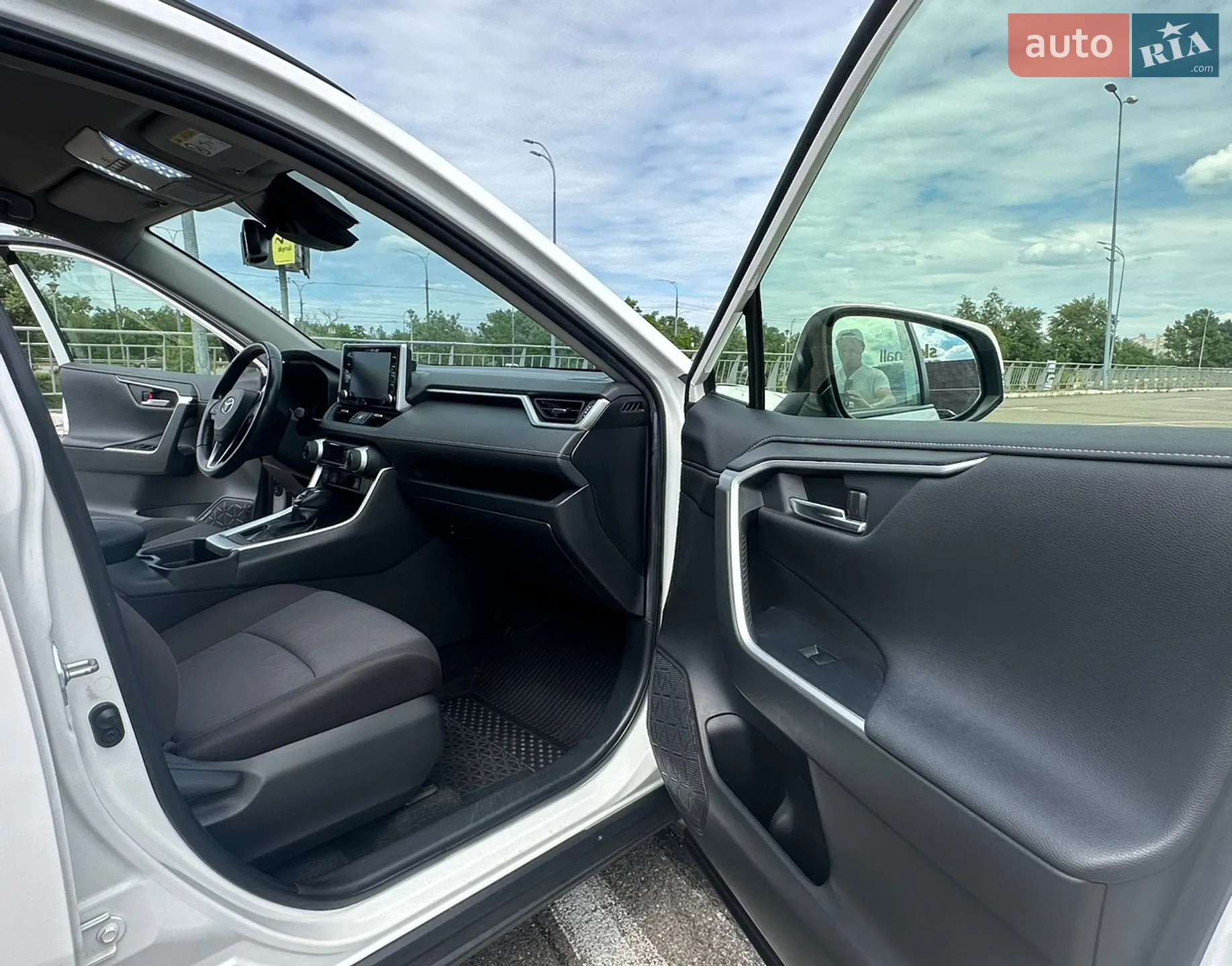 2020 Toyota RAV 4 - мініатюра 23
