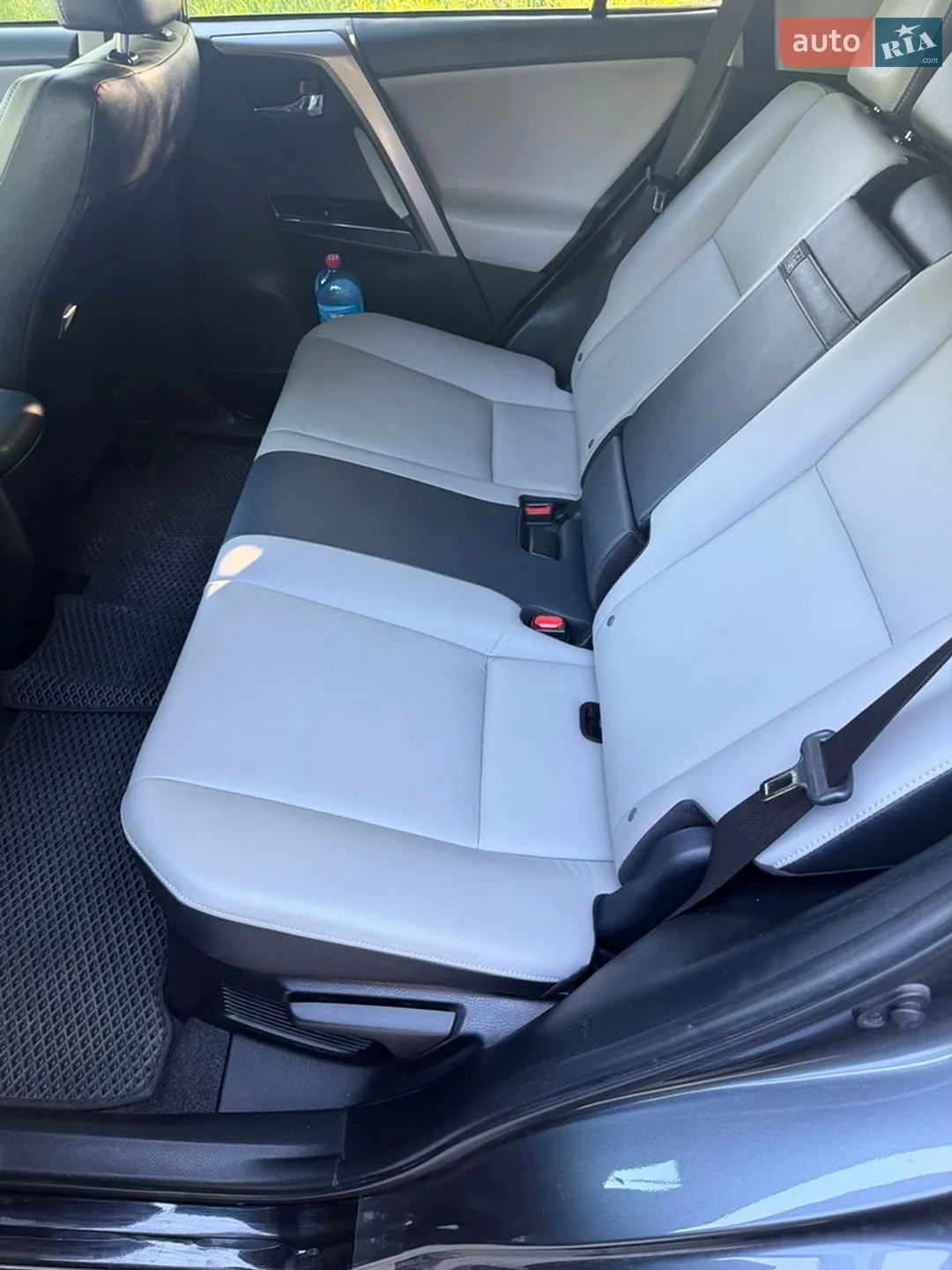 2016 Toyota RAV 4 - мініатюра 12