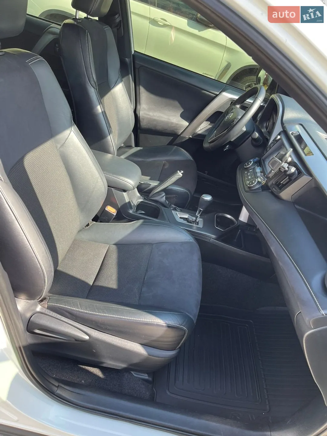 2017 Toyota RAV 4 - мініатюра 15