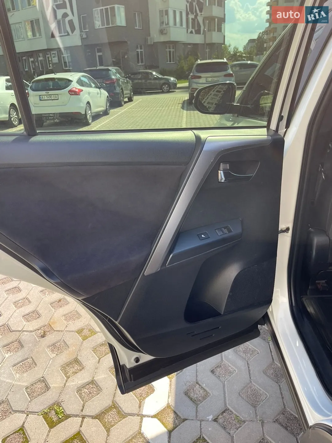 2017 Toyota RAV 4 - мініатюра 18