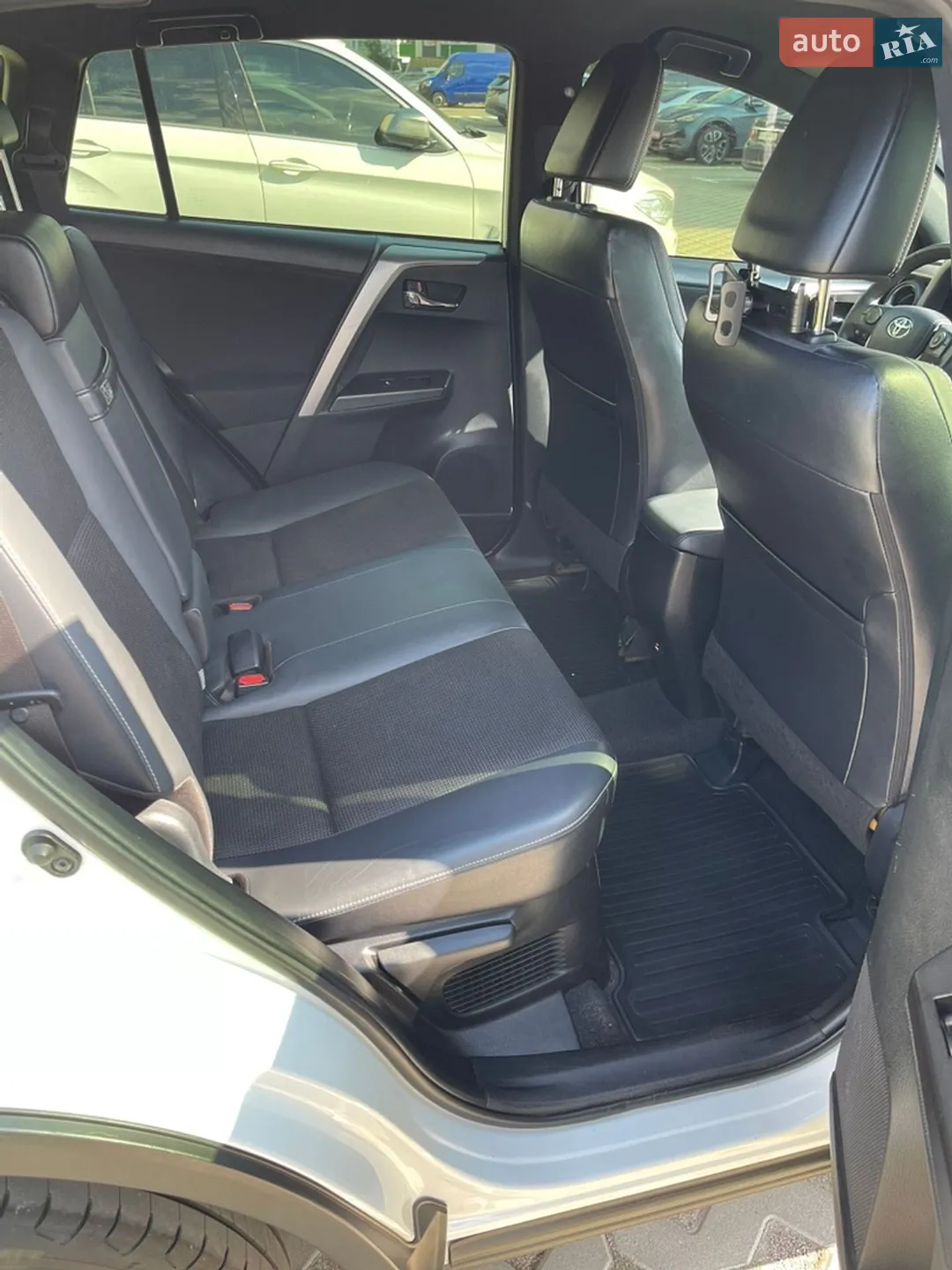 2017 Toyota RAV 4 - мініатюра 19