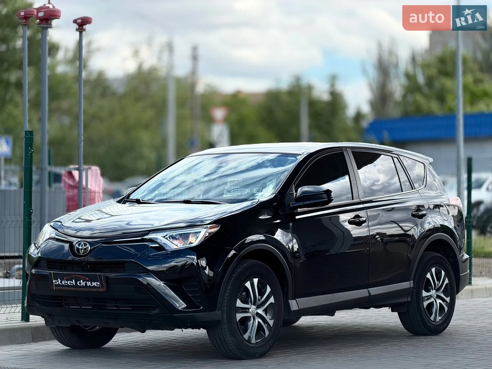 2018 Toyota RAV 4 - фото 1