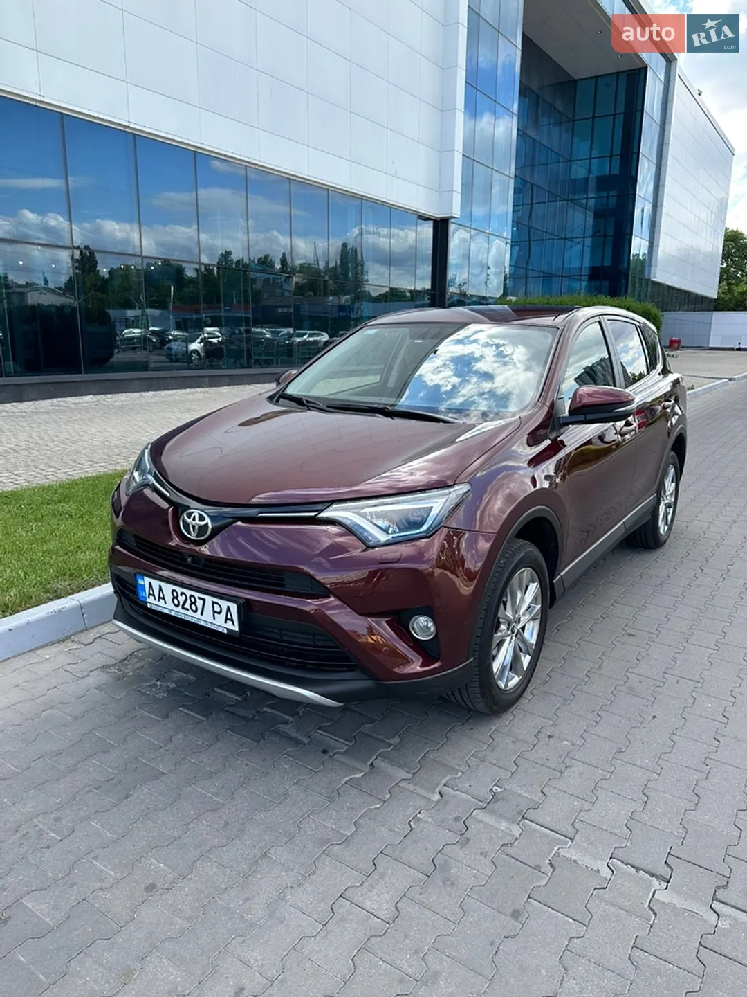 2016 Toyota RAV 4 - фото 1