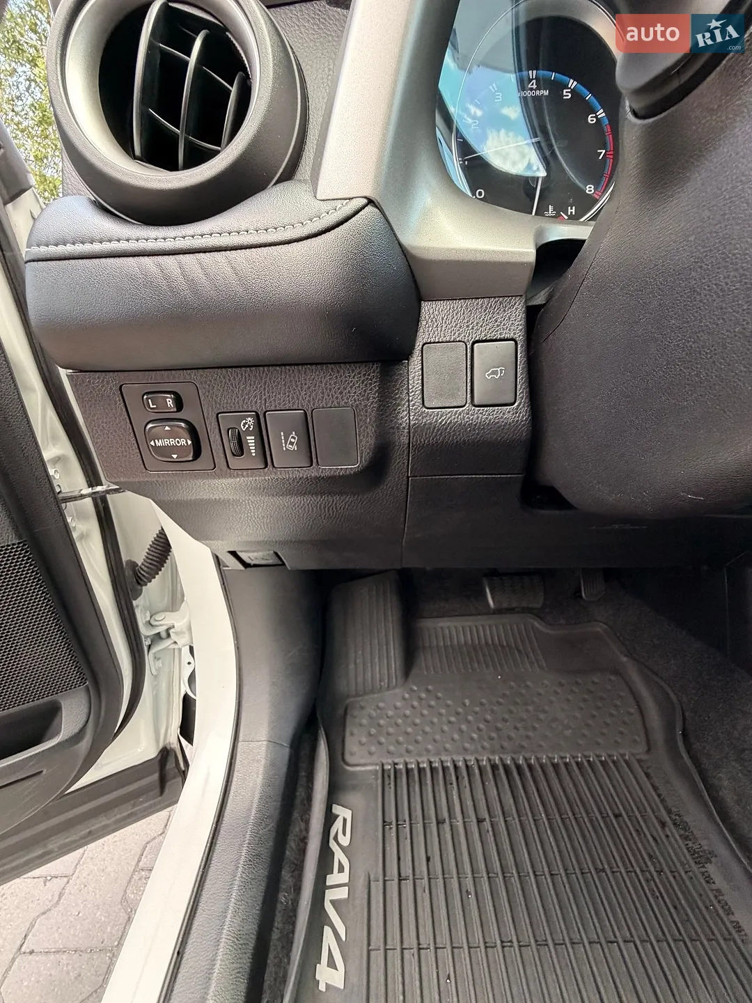 2017 Toyota RAV 4 - мініатюра 36