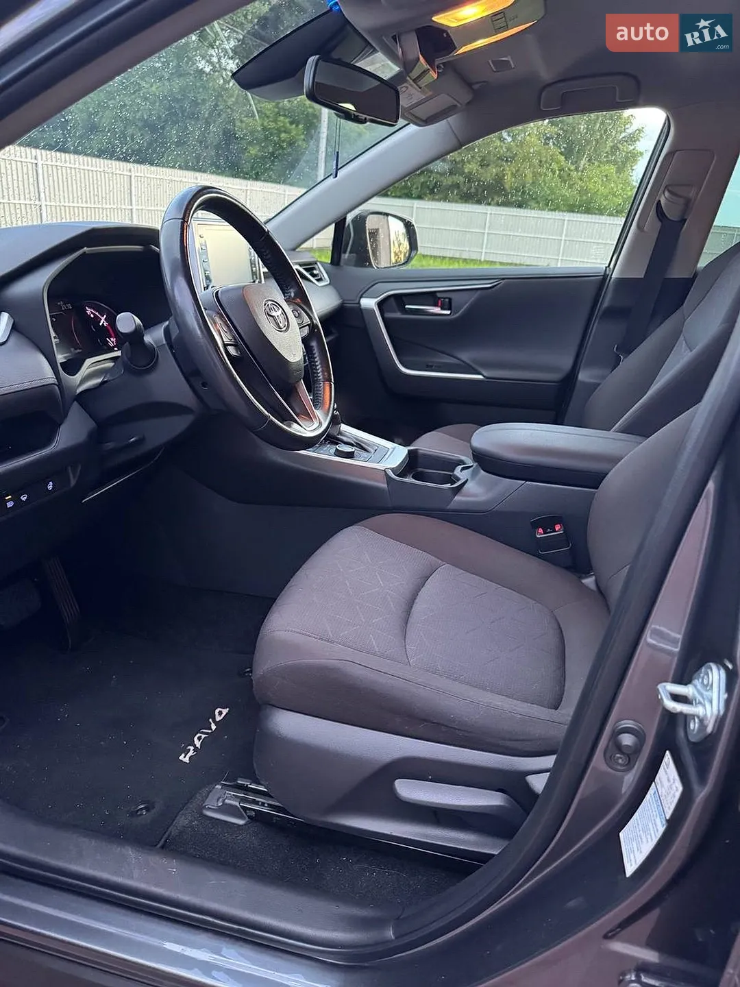 2020 Toyota RAV 4 - мініатюра 18