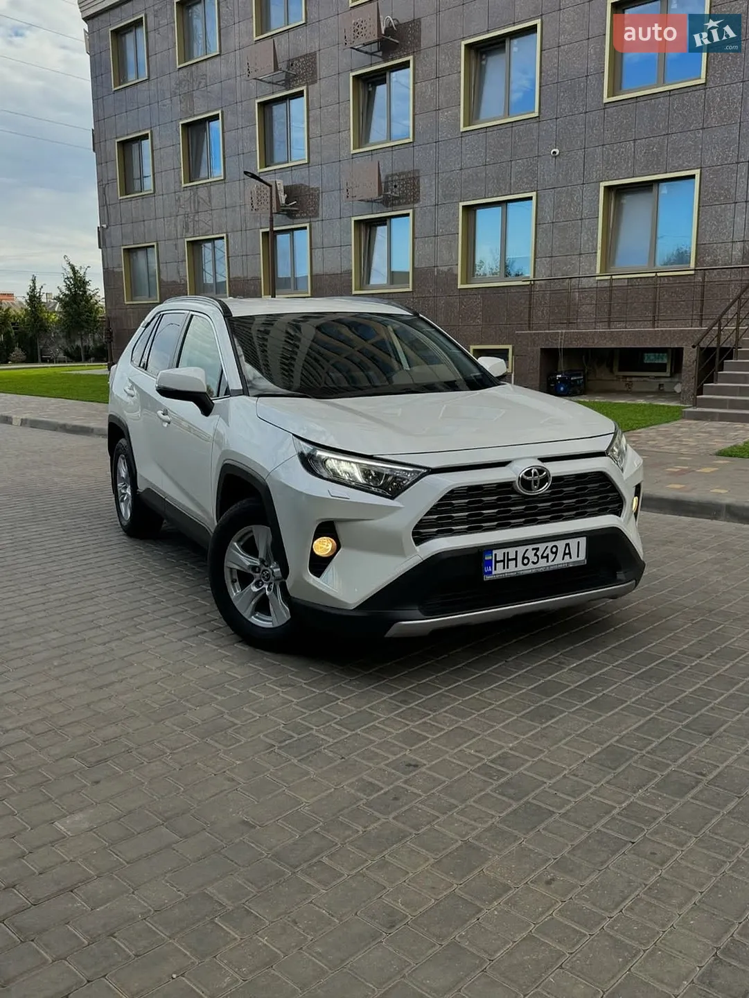 2019 Toyota RAV 4 - мініатюра 3