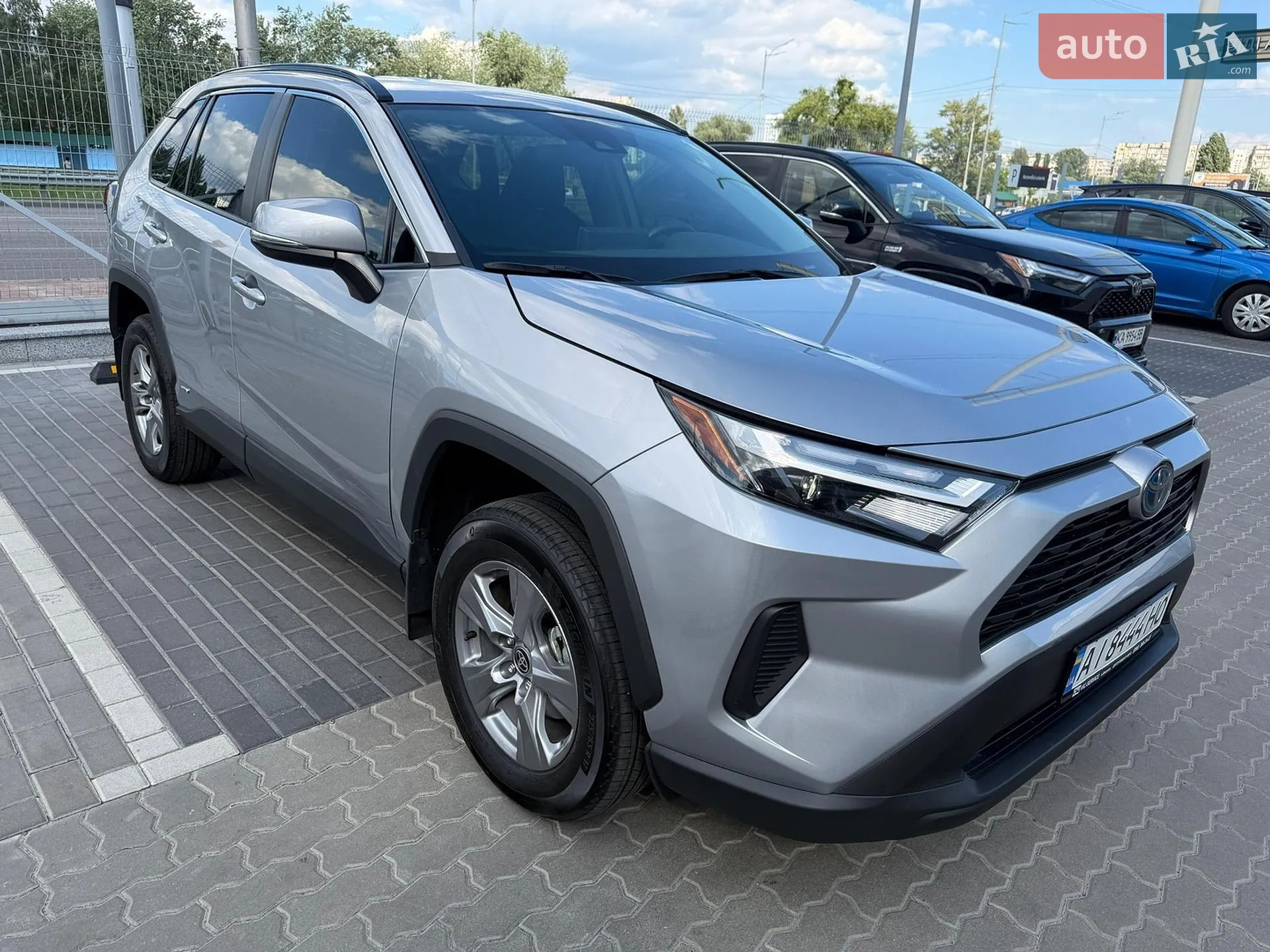 2023 Toyota RAV 4 - мініатюра 3
