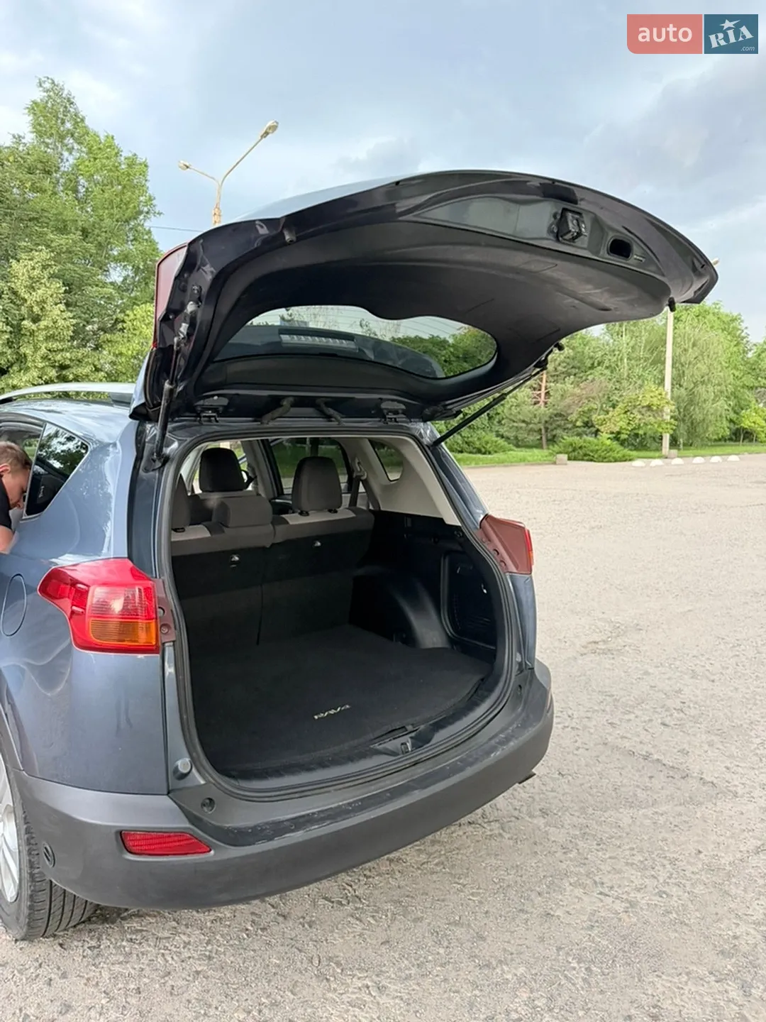 2013 Toyota RAV 4 - мініатюра 10