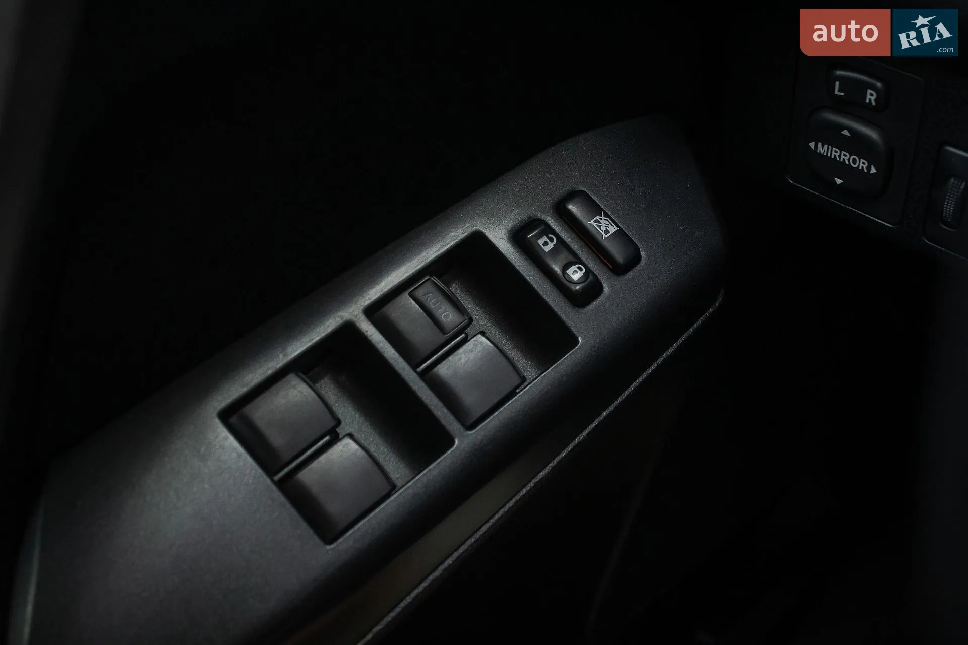 2016 Toyota RAV 4 - мініатюра 36