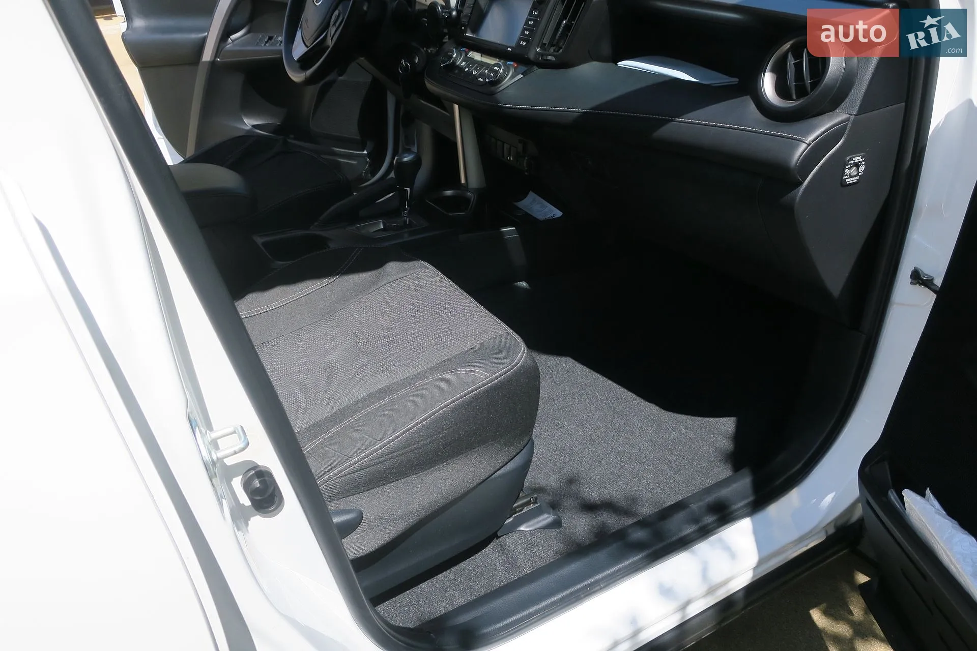 2016 Toyota RAV 4 - мініатюра 38