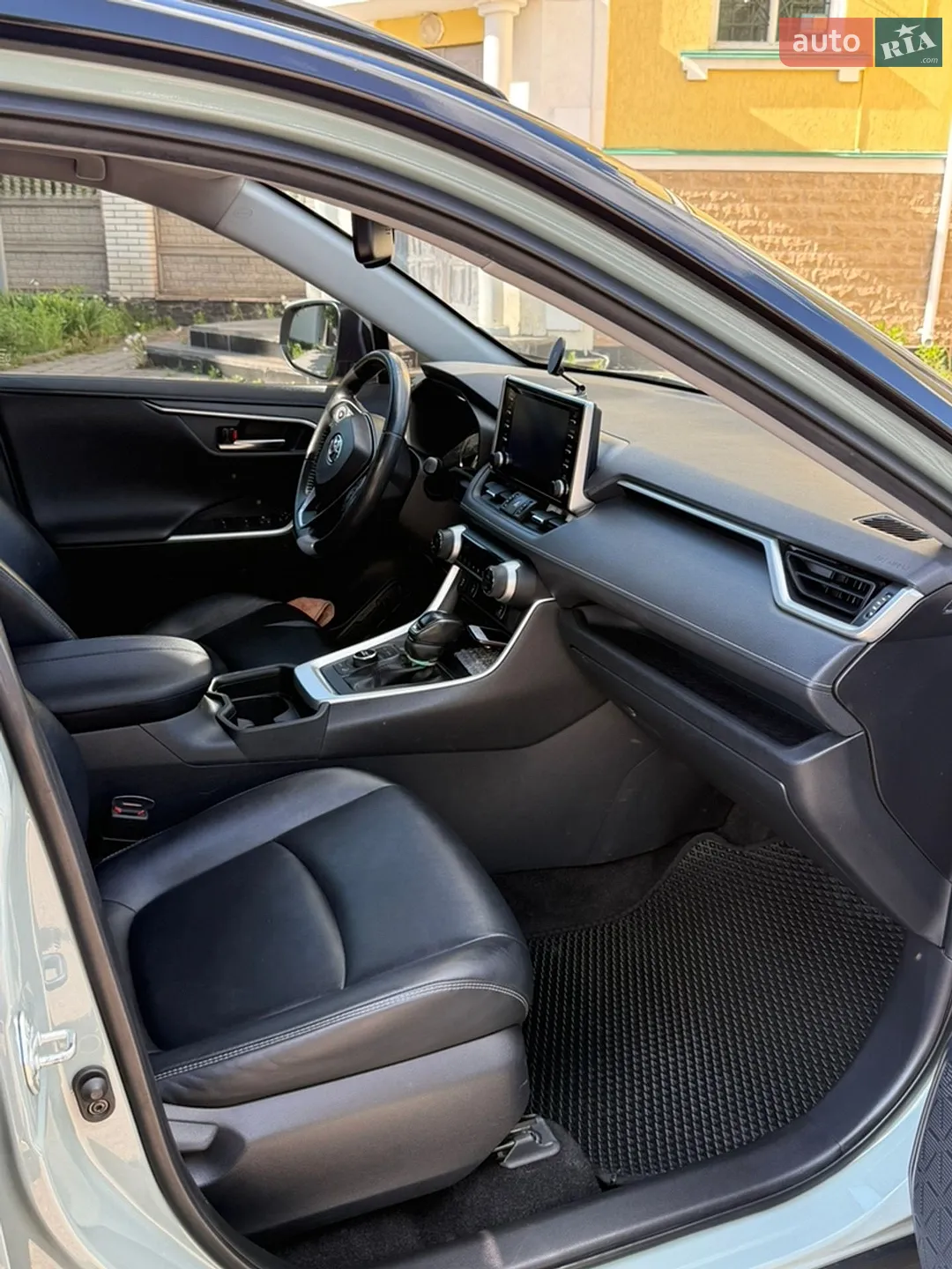 2019 Toyota RAV 4 - мініатюра 10