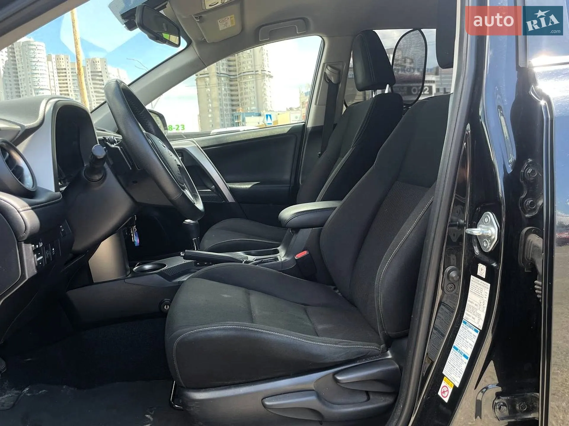 2014 Toyota RAV 4 - мініатюра 9