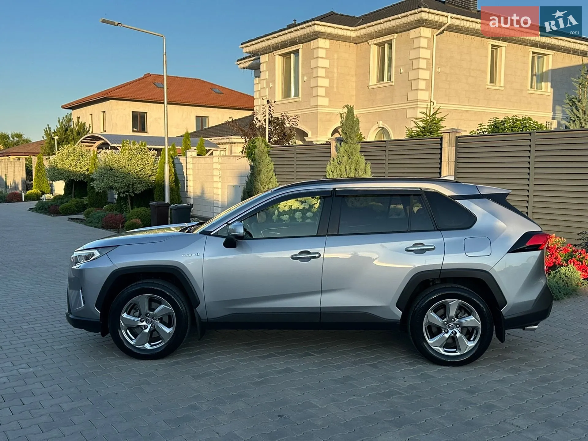 2019 Toyota RAV 4 - мініатюра 10