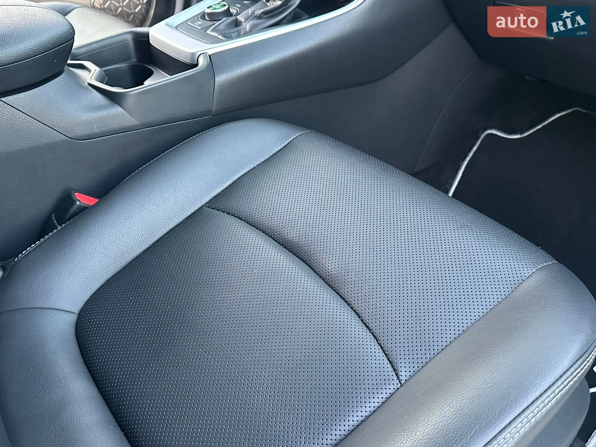 2019 Toyota RAV 4 - мініатюра 47