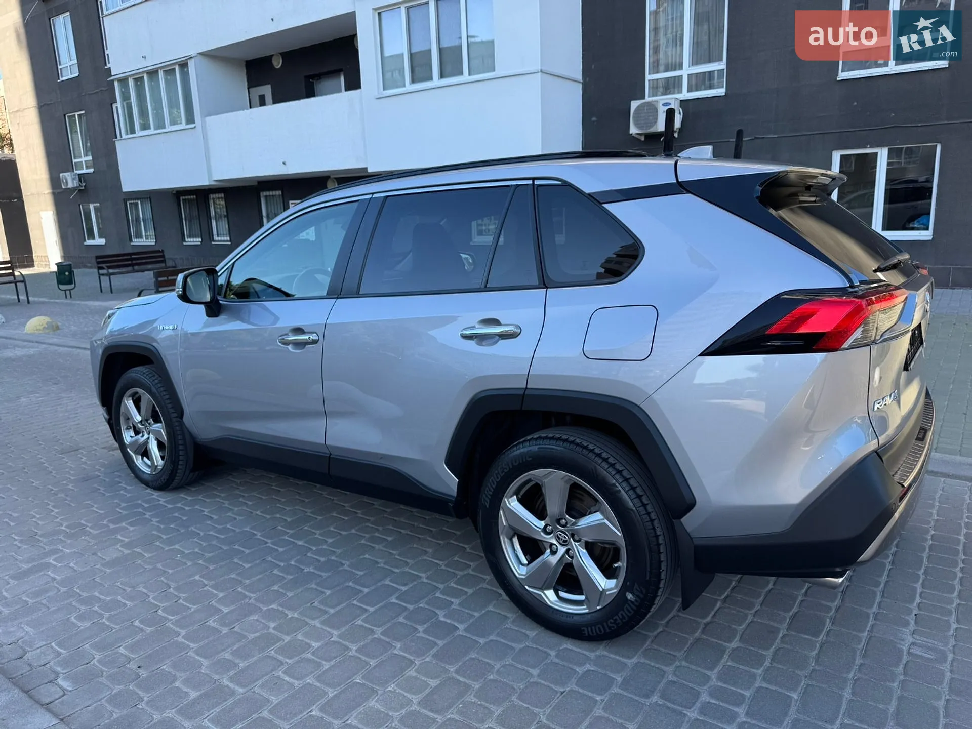 2021 Toyota RAV 4 - мініатюра 8