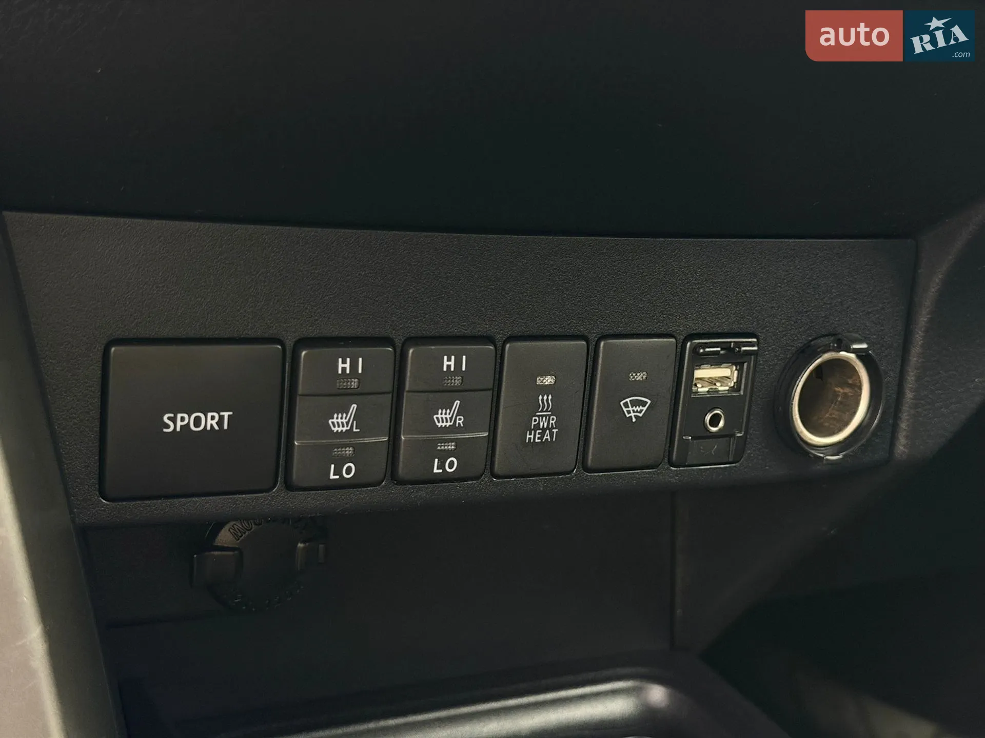 2016 Toyota RAV 4 - мініатюра 19