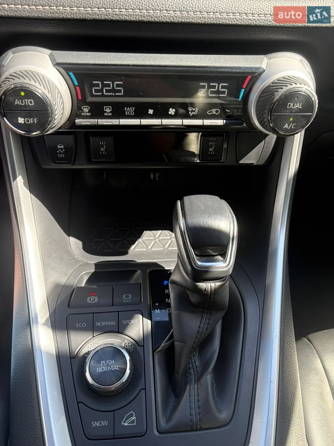 2019 Toyota RAV 4 - мініатюра 16