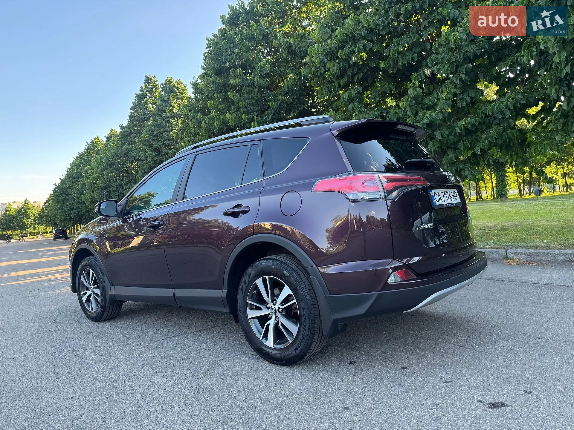 2016 Toyota RAV 4 - мініатюра 2