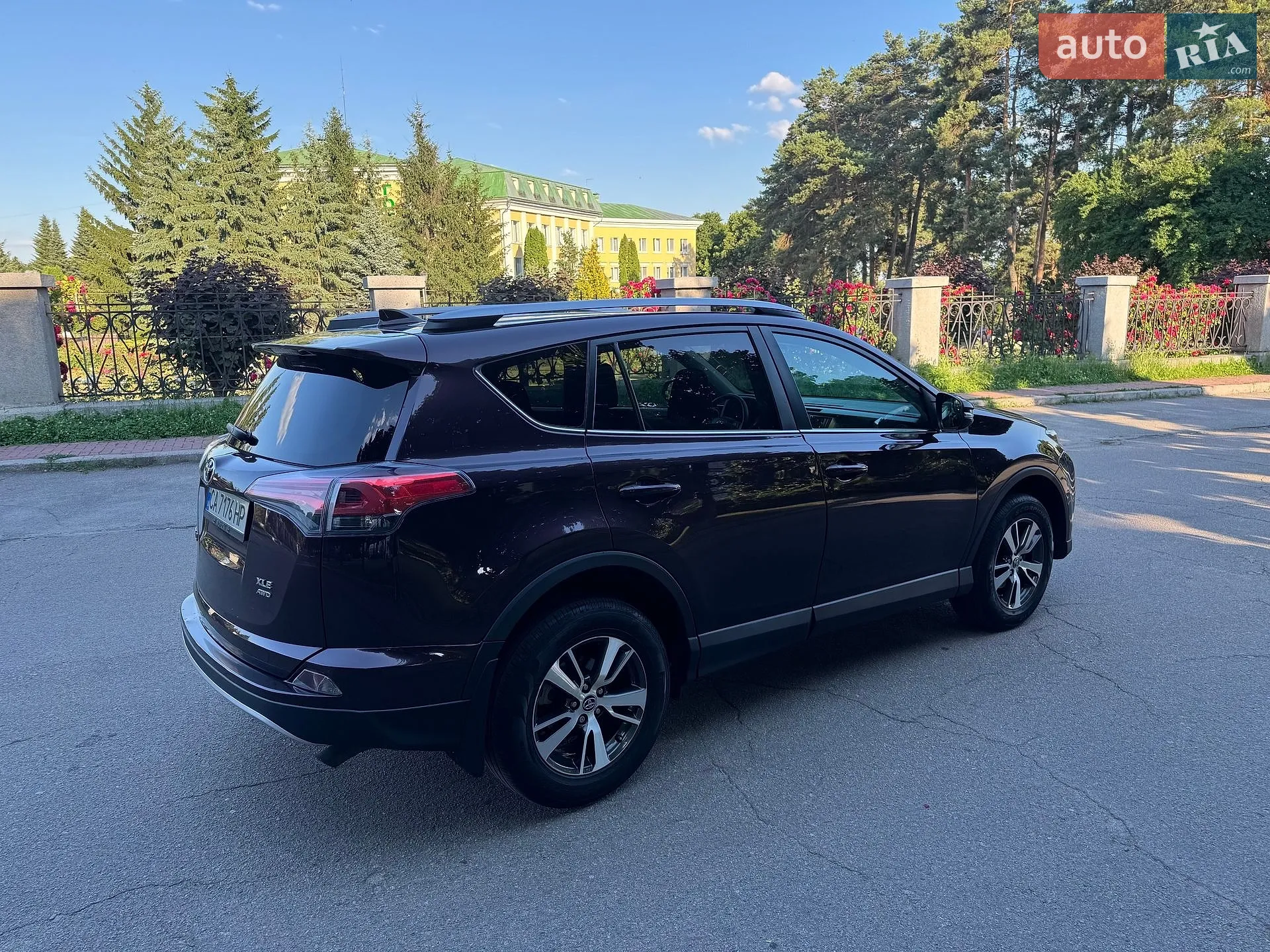 2016 Toyota RAV 4 - мініатюра 6