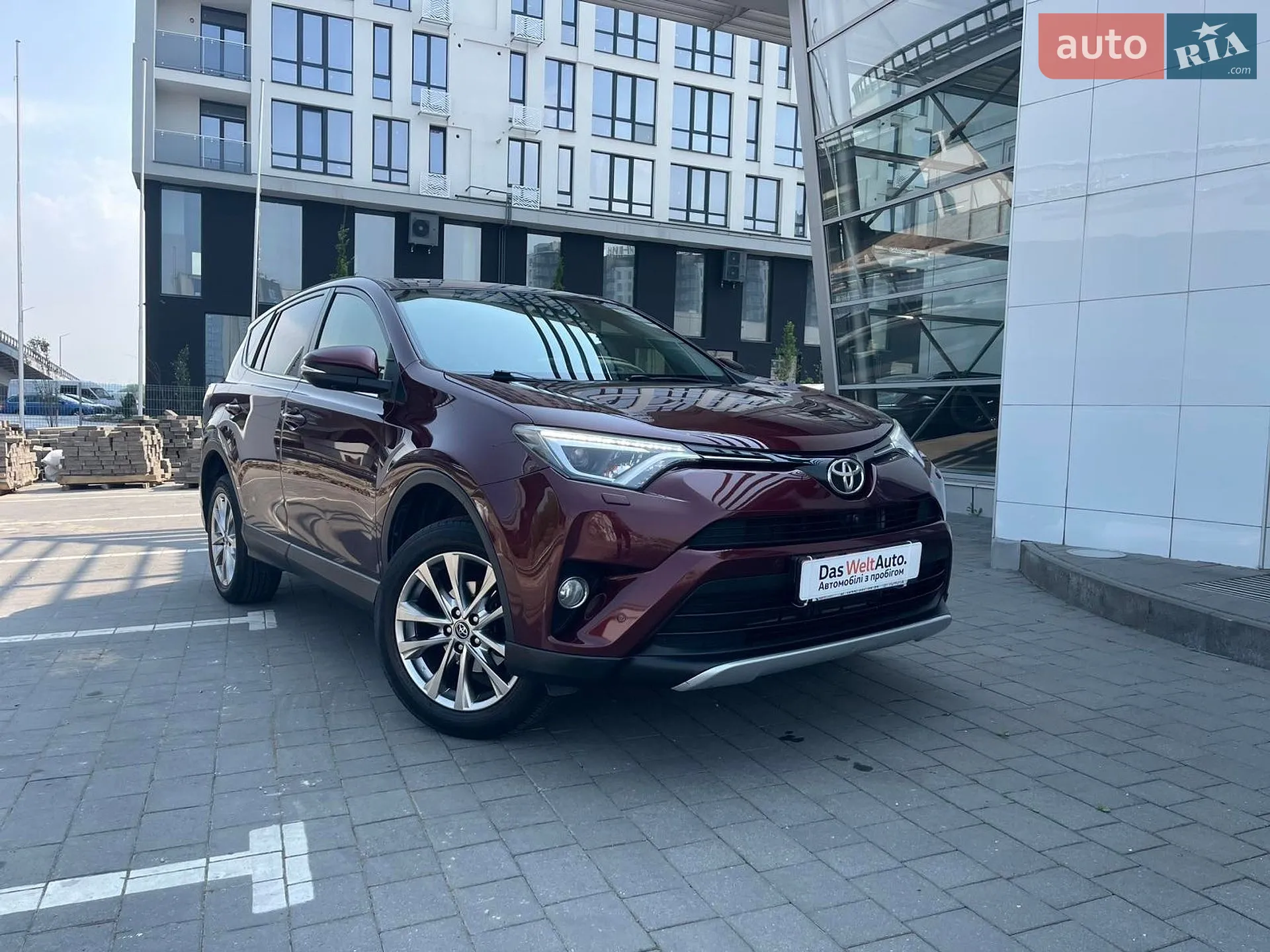 2016 Toyota RAV 4 - фото 1