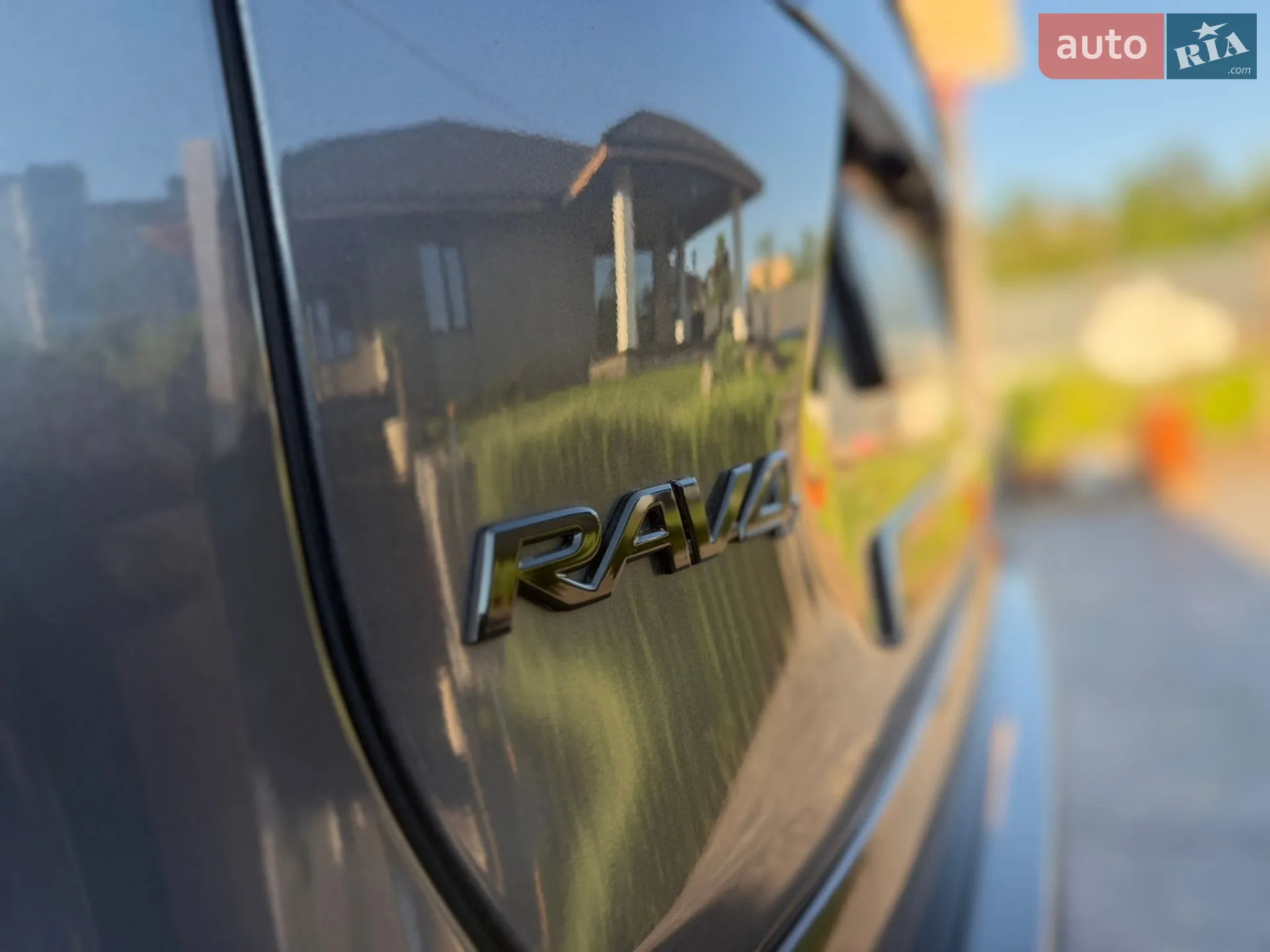 2019 Toyota RAV 4 - мініатюра 11