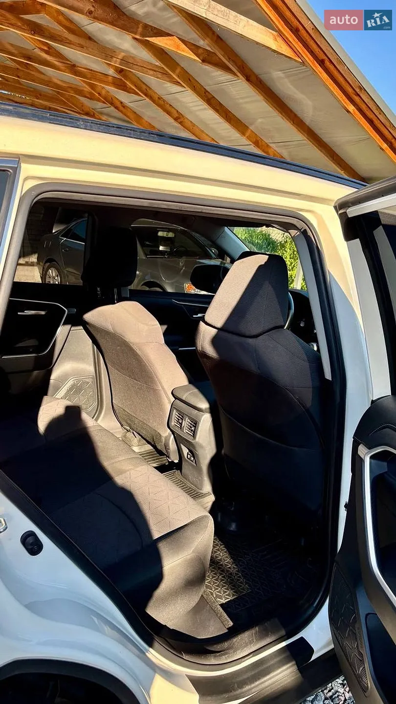 2019 Toyota RAV 4 - мініатюра 13