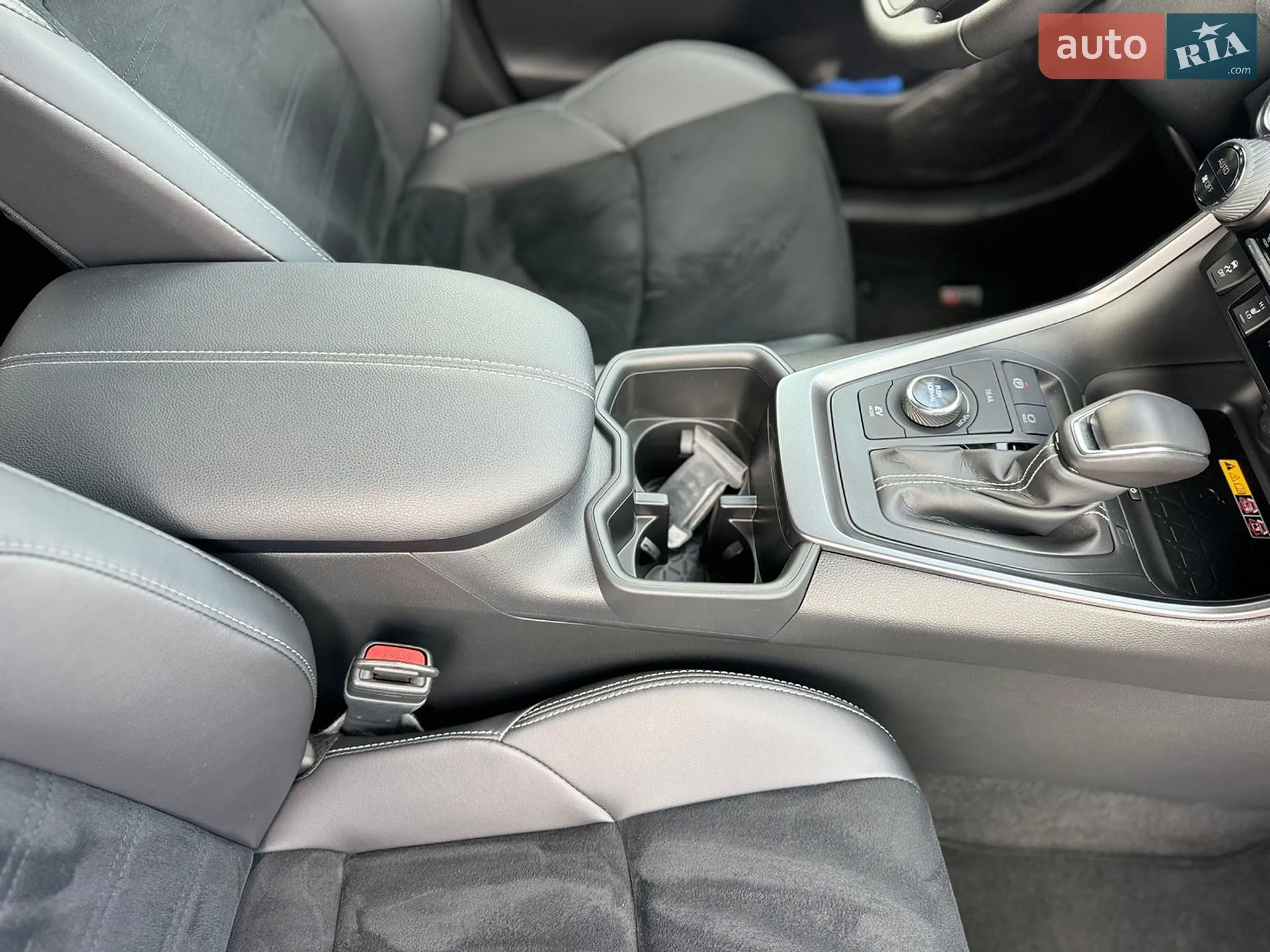 2024 Toyota RAV 4 - мініатюра 148