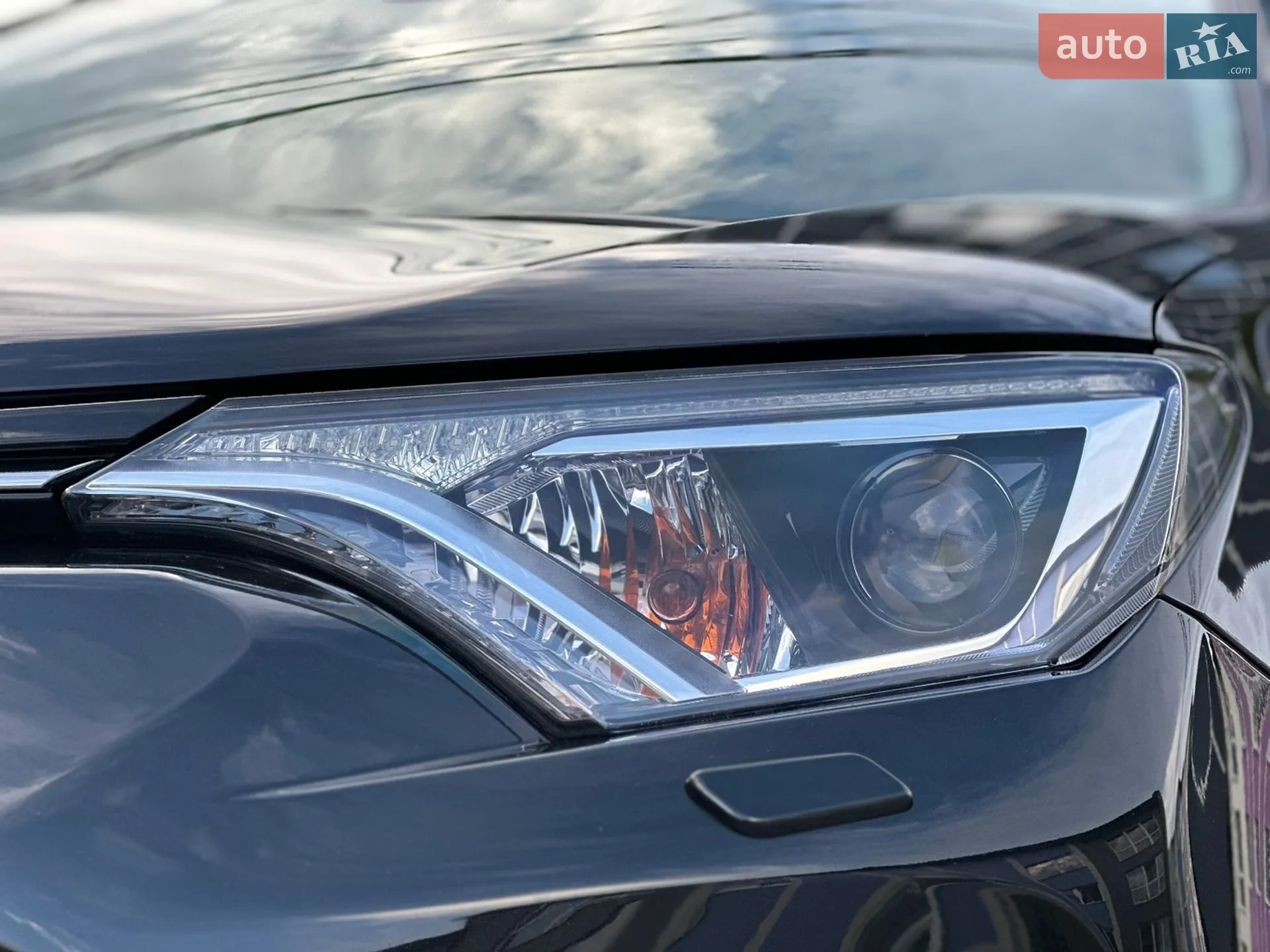 2017 Toyota RAV 4 - мініатюра 18