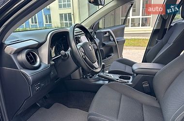 Внедорожник / Кроссовер Toyota RAV4 2017 в Виннице