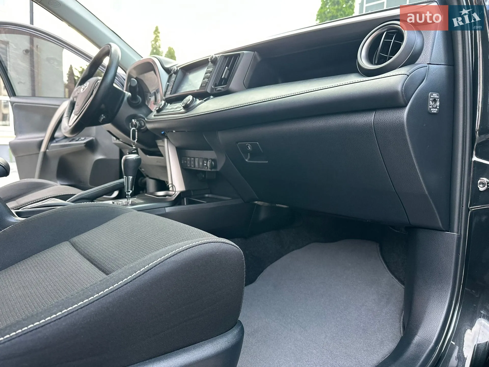2017 Toyota RAV 4 - мініатюра 114