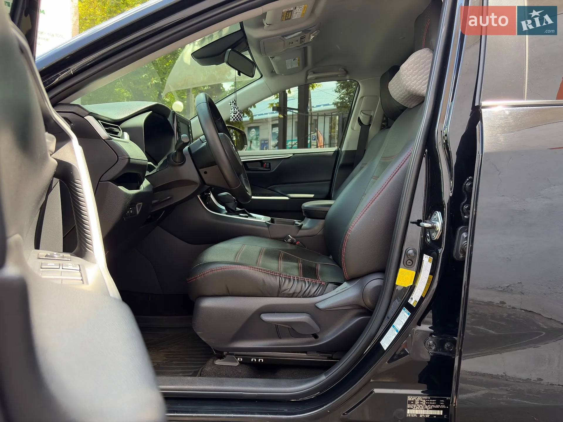 2019 Toyota RAV 4 - мініатюра 20
