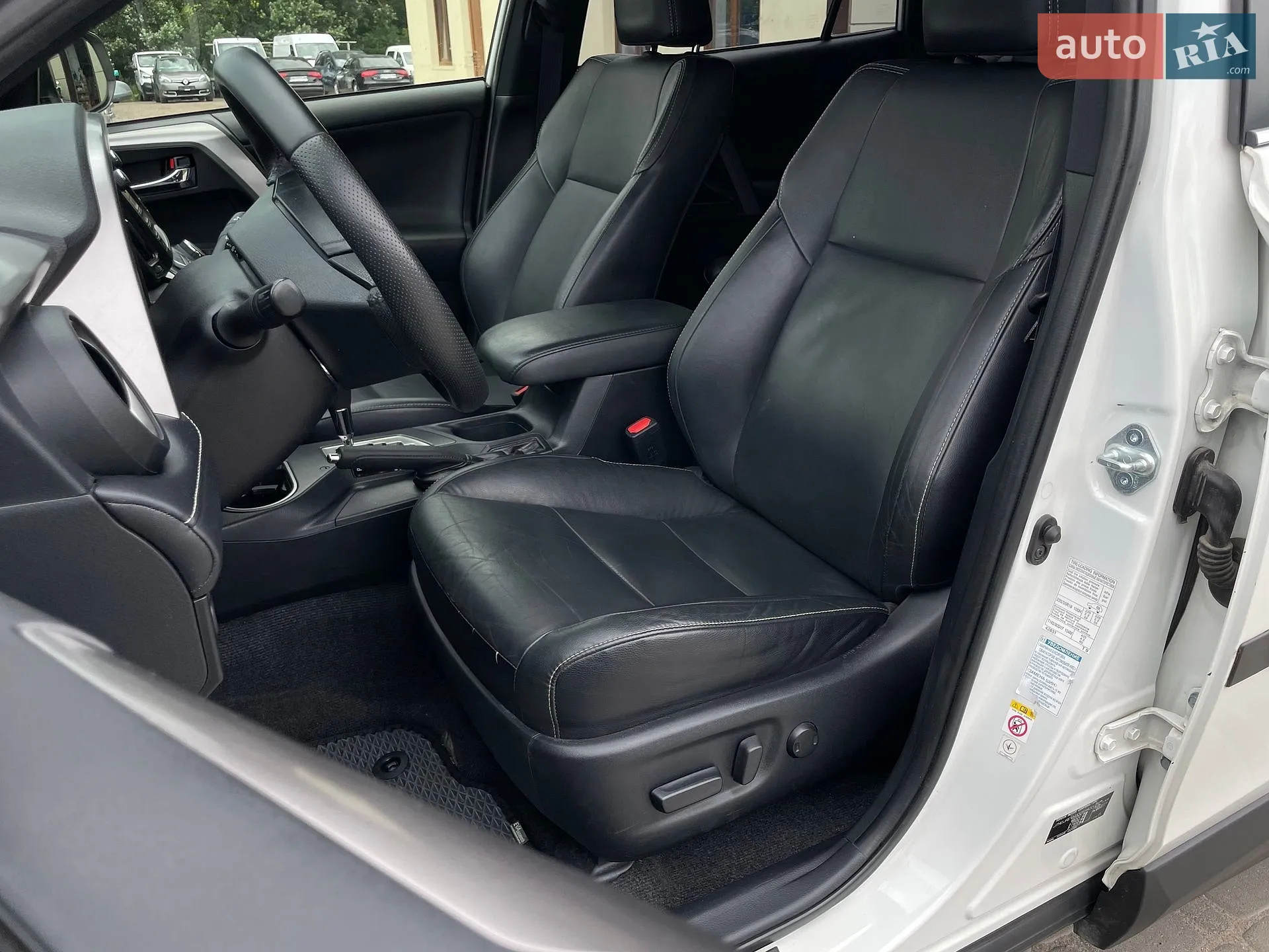 2016 Toyota RAV 4 - мініатюра 26