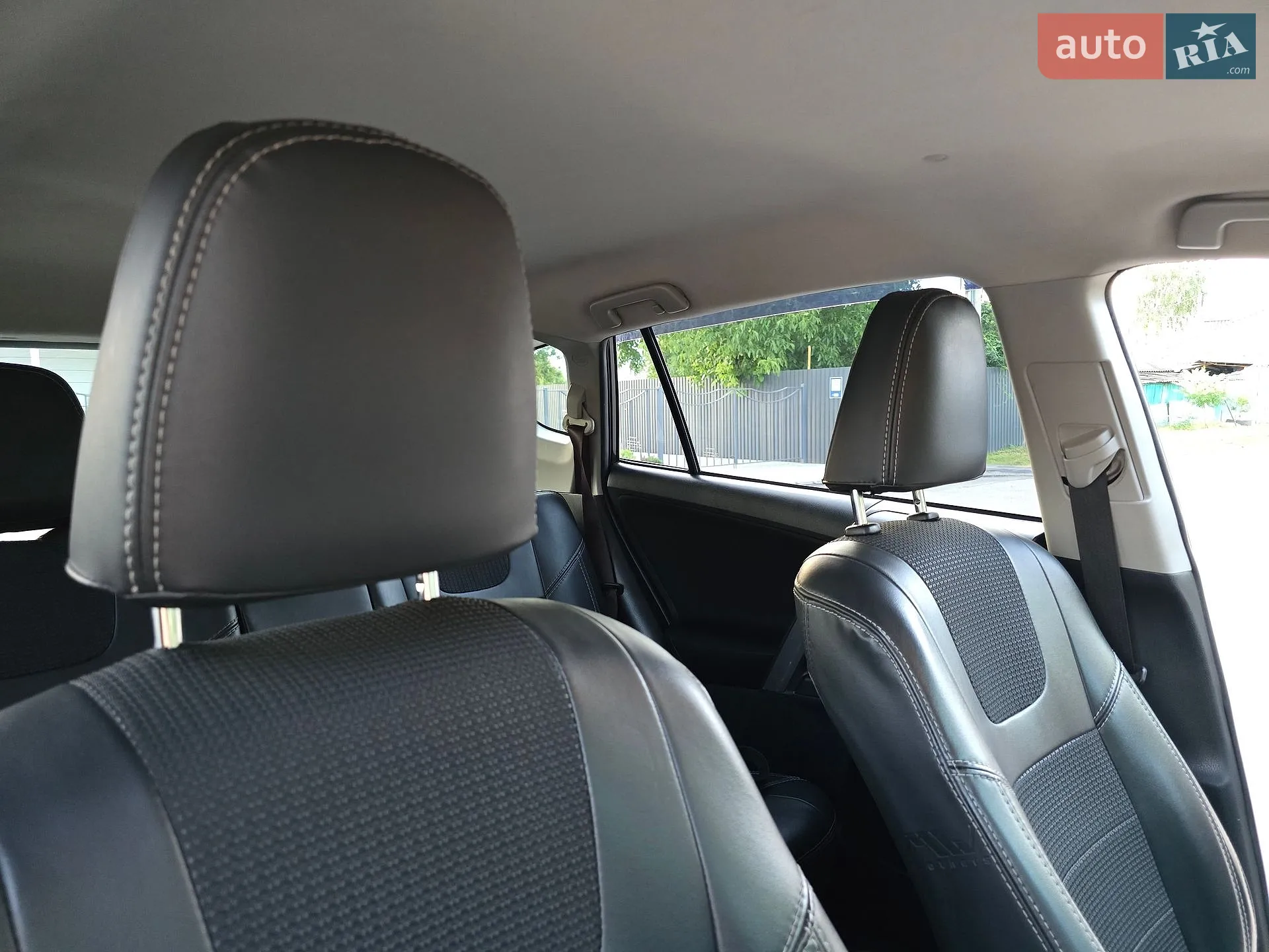 2017 Toyota RAV 4 - мініатюра 26